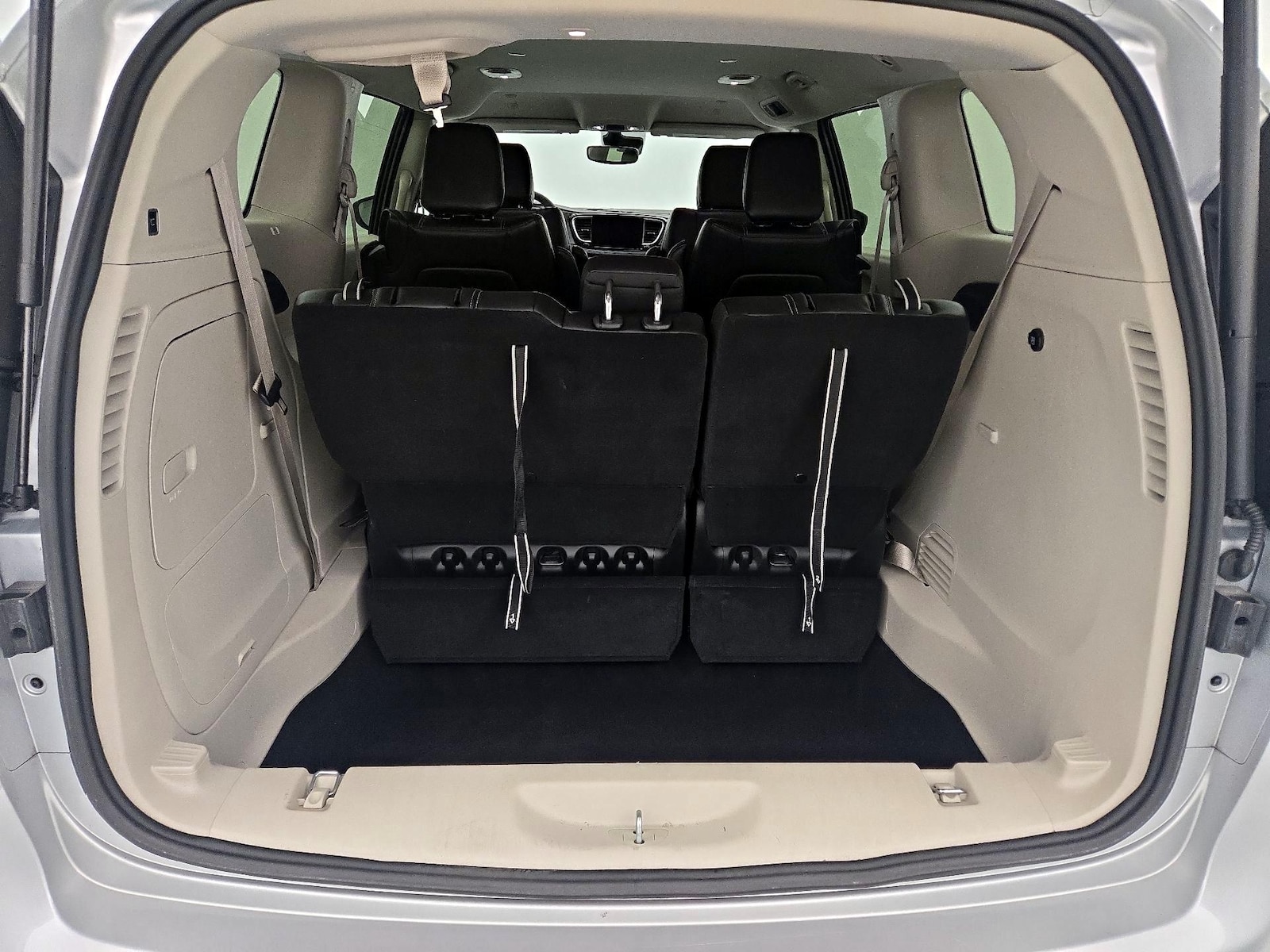 2023 Chrysler Pacifica Hybrid Touring L - Photo 22