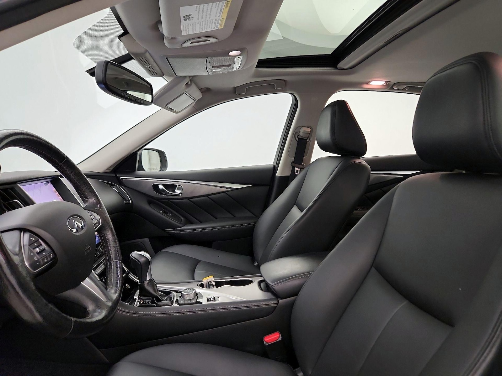 Sunroof(s) & Overhead Airbags