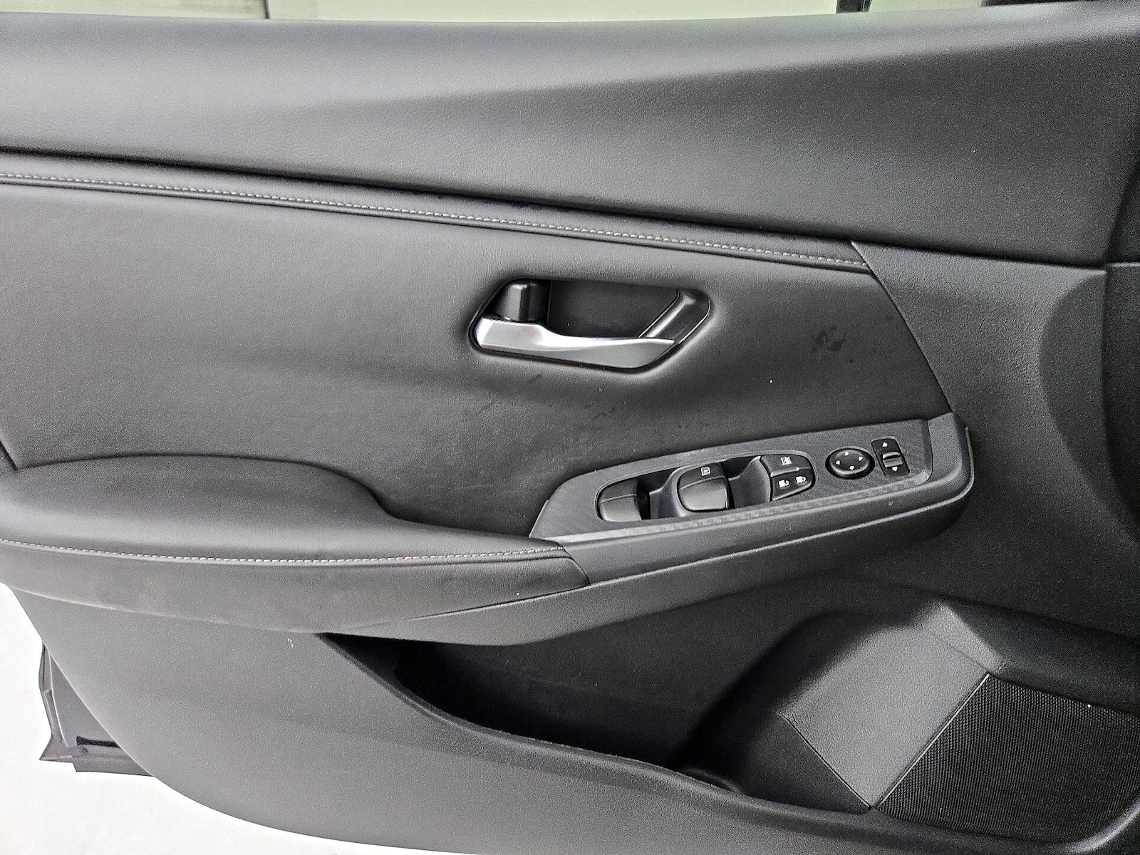 2025 Nissan Sentra SV - Photo 13
