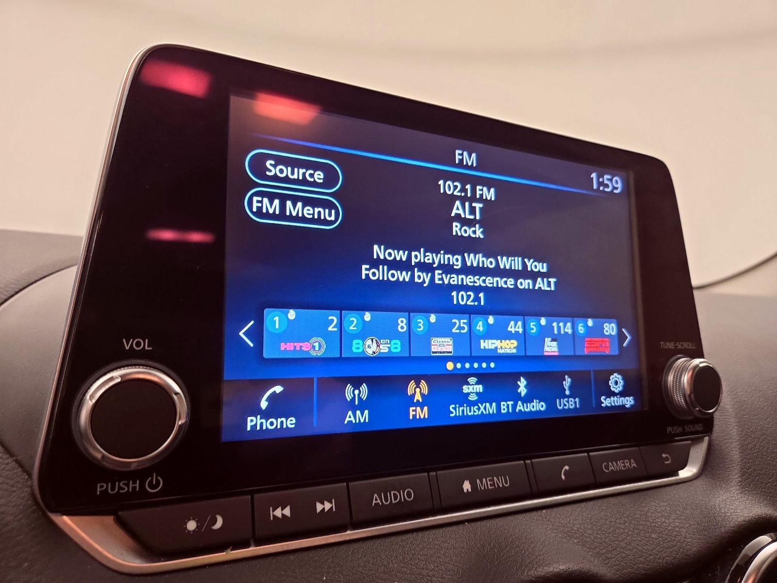 2025 Nissan Sentra SV - Photo 16