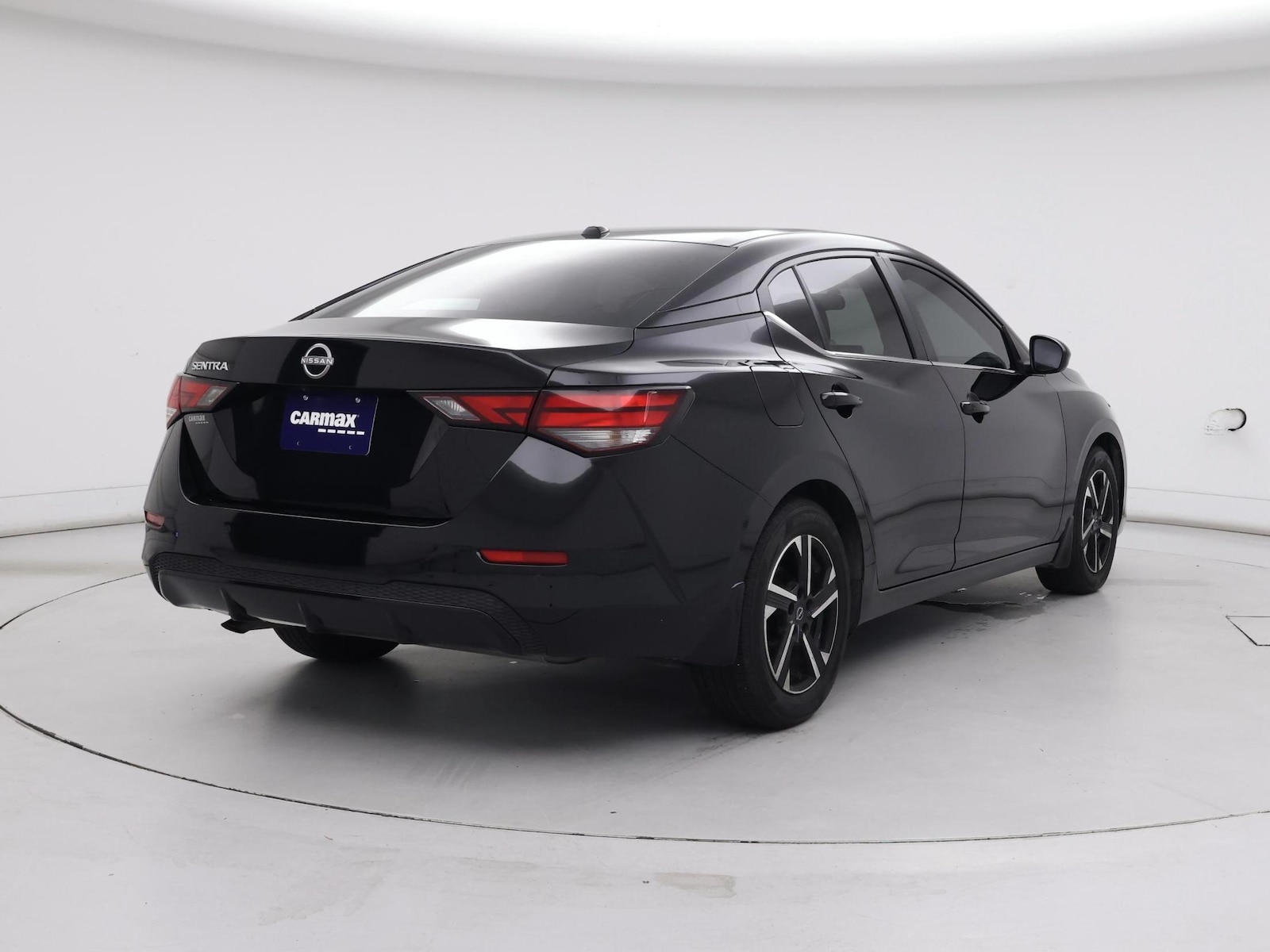2025 Nissan Sentra SV - Photo 9
