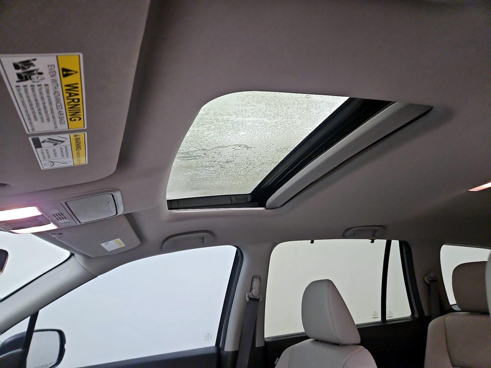 Sunroof(s) & Overhead Airbags