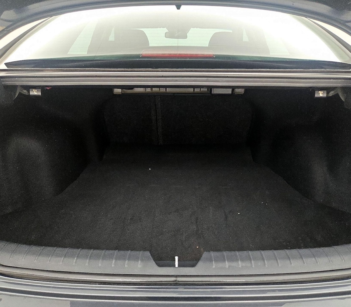 Trunk/Cargo (Seats Up)
