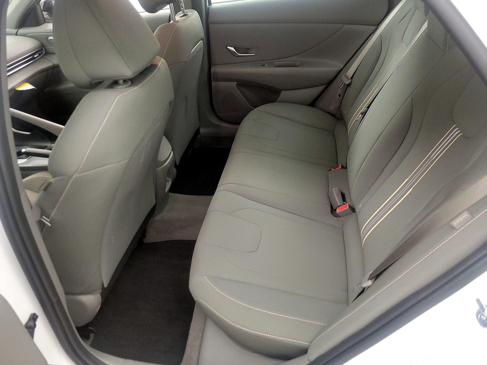 2025 Hyundai Elantra SEL - Photo 20