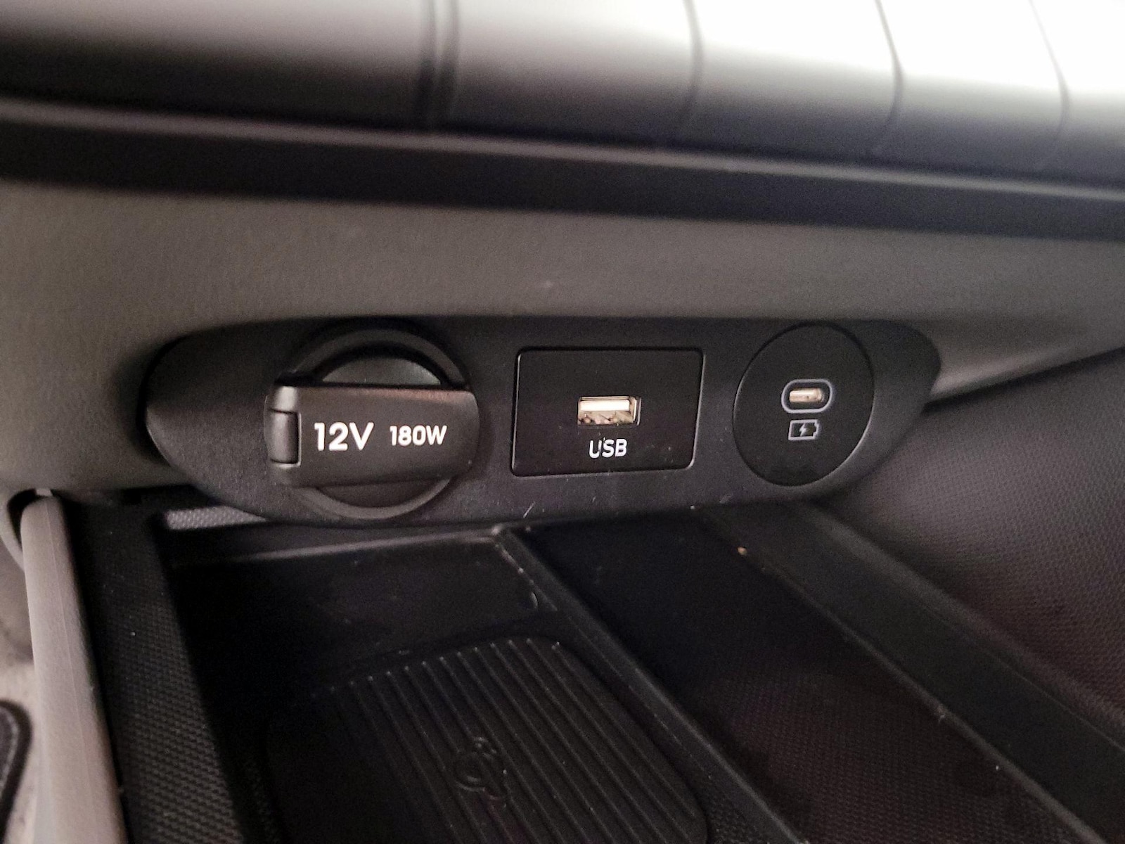 2025 Hyundai Elantra SEL - Photo 17