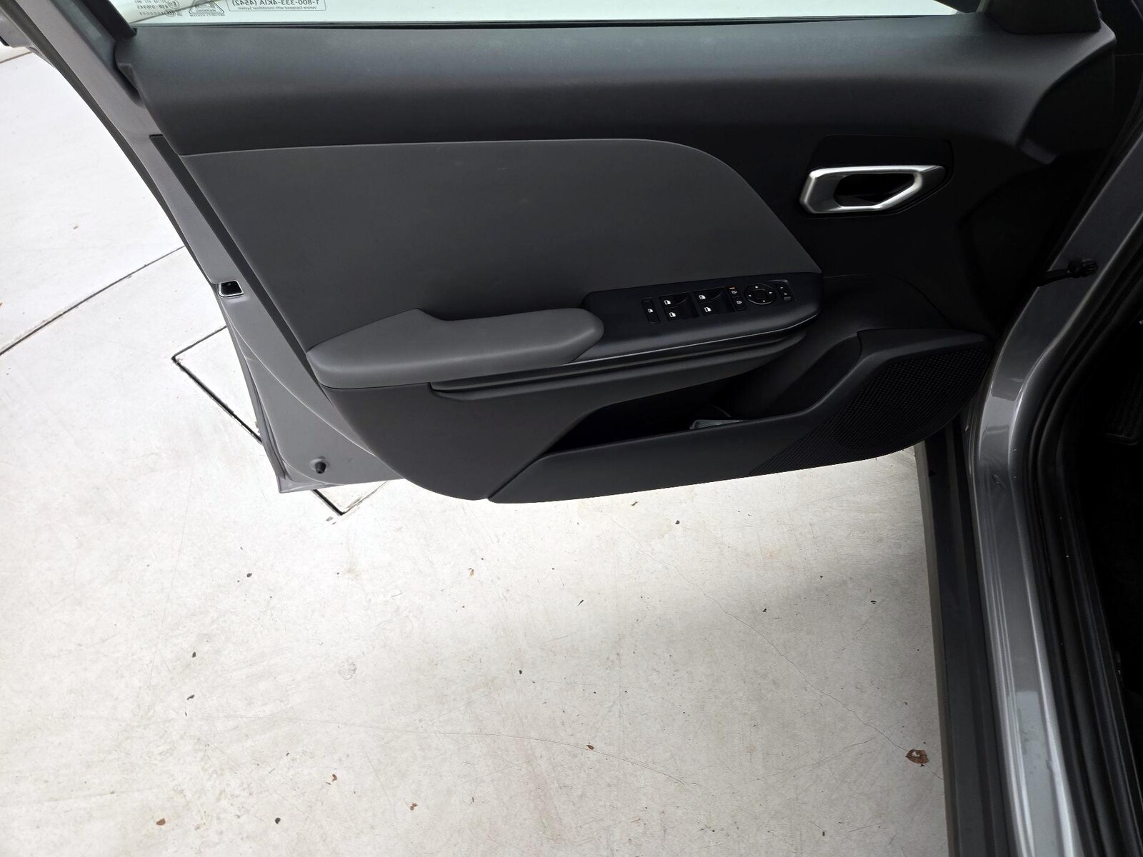 2025 Kia K4 LXS - Photo 13