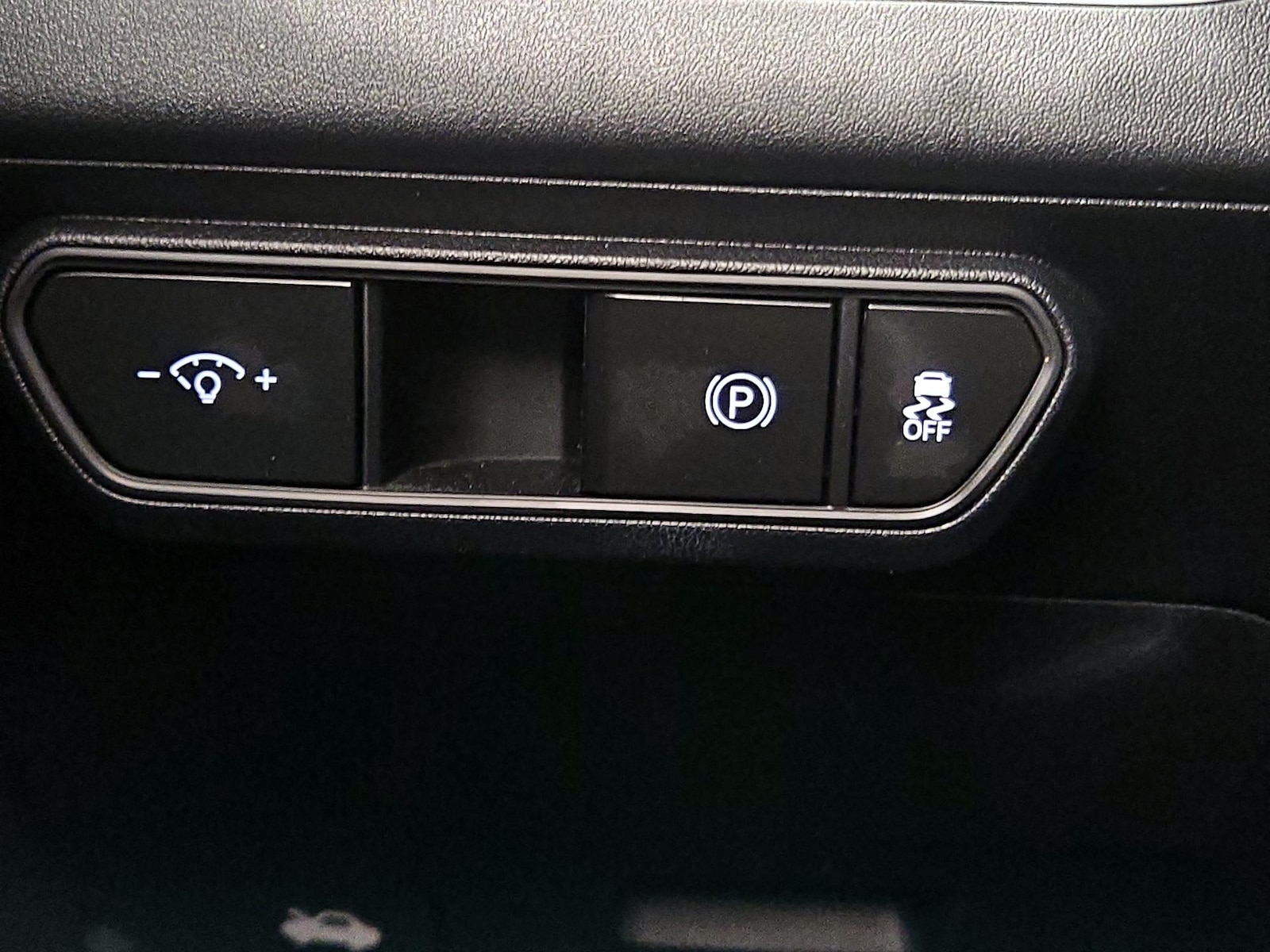 2025 Kia K4 LXS - Photo 14