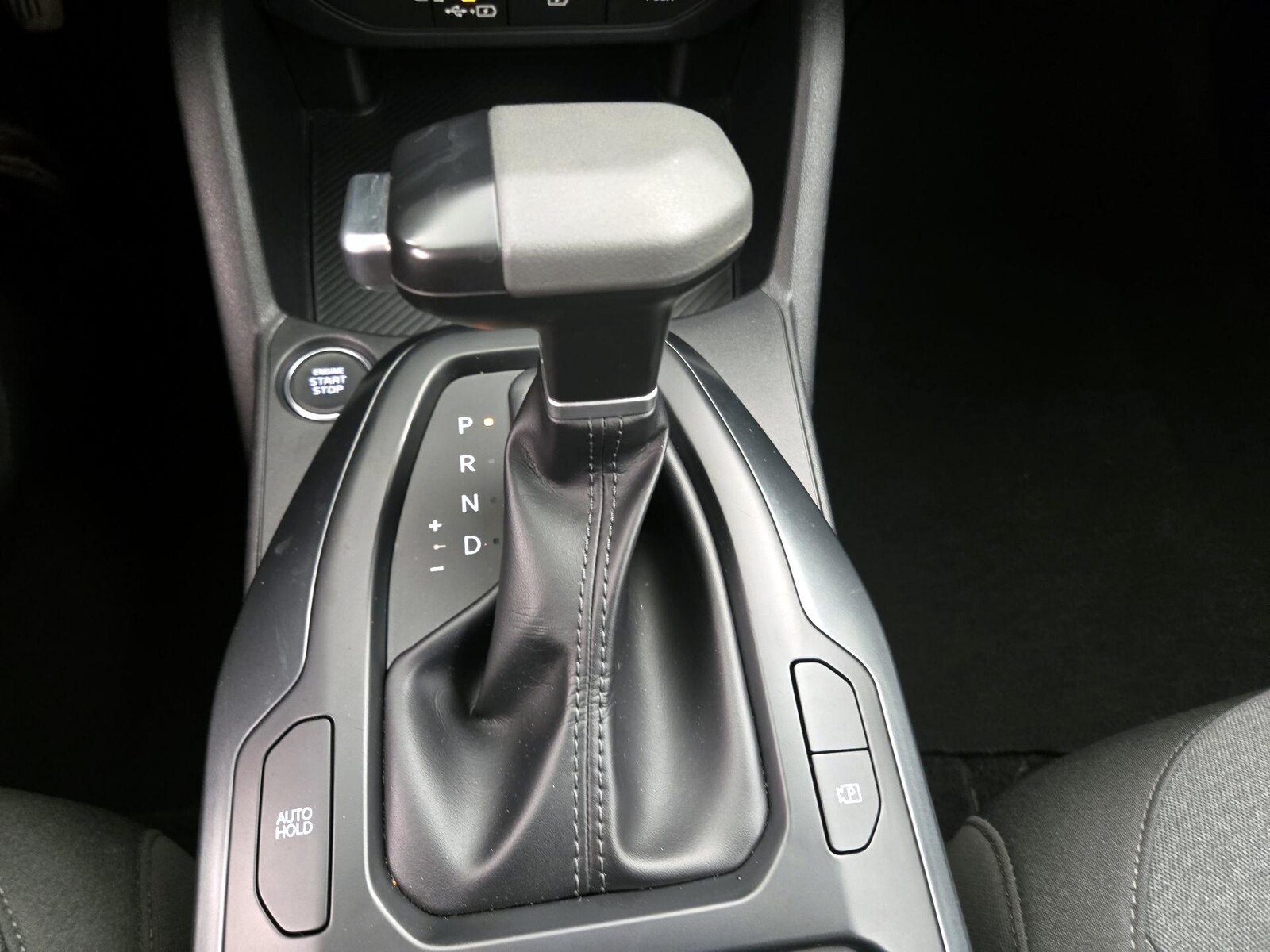 2025 Kia K4 LXS - Photo 18