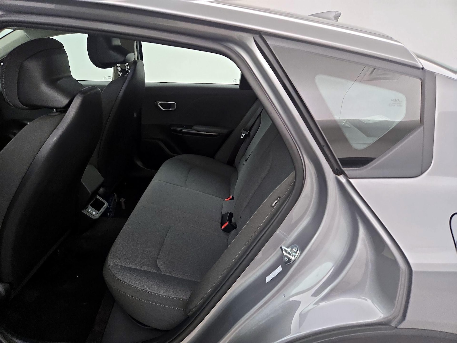 2025 Kia K4 LXS - Photo 20
