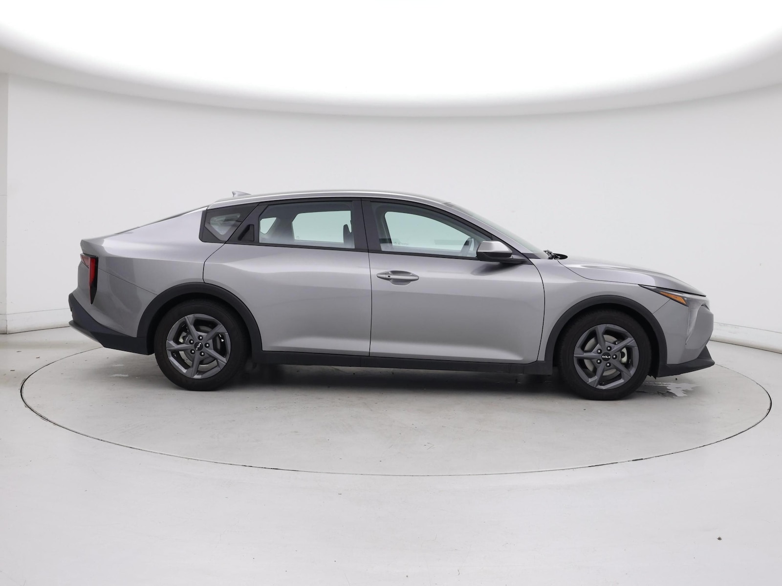2025 Kia K4 LXS - Photo 8