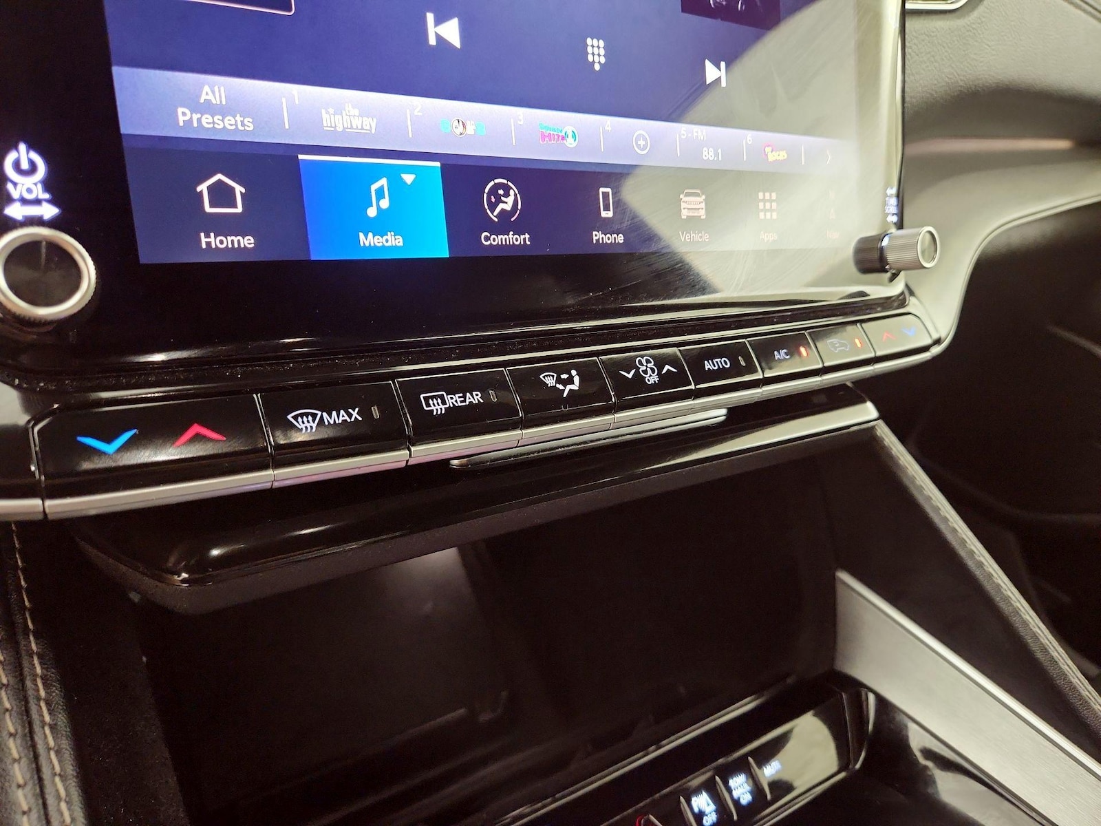 2025 Jeep Wagoneer Series II - Photo 15
