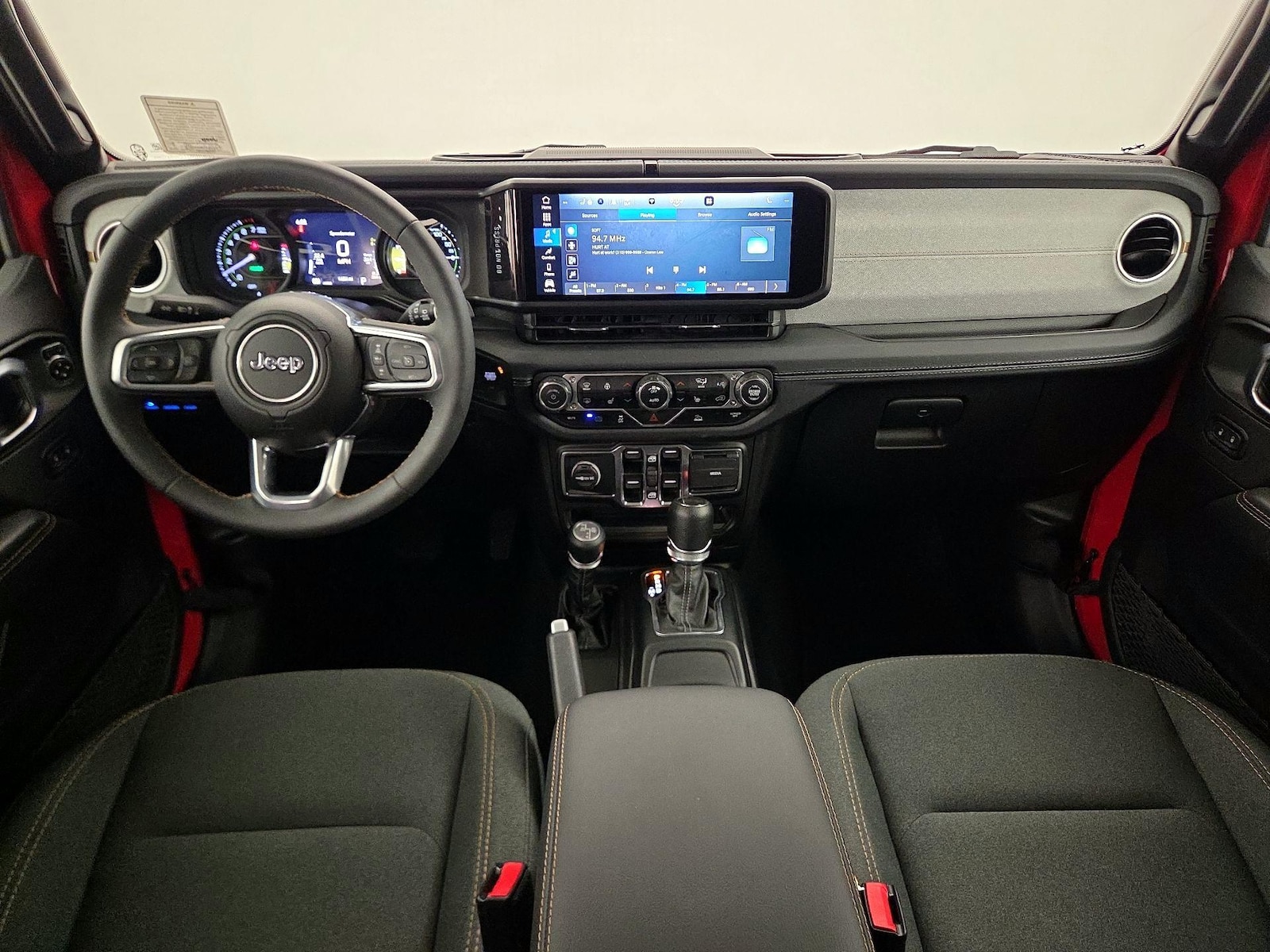Apple CarPlay® & Android Auto™