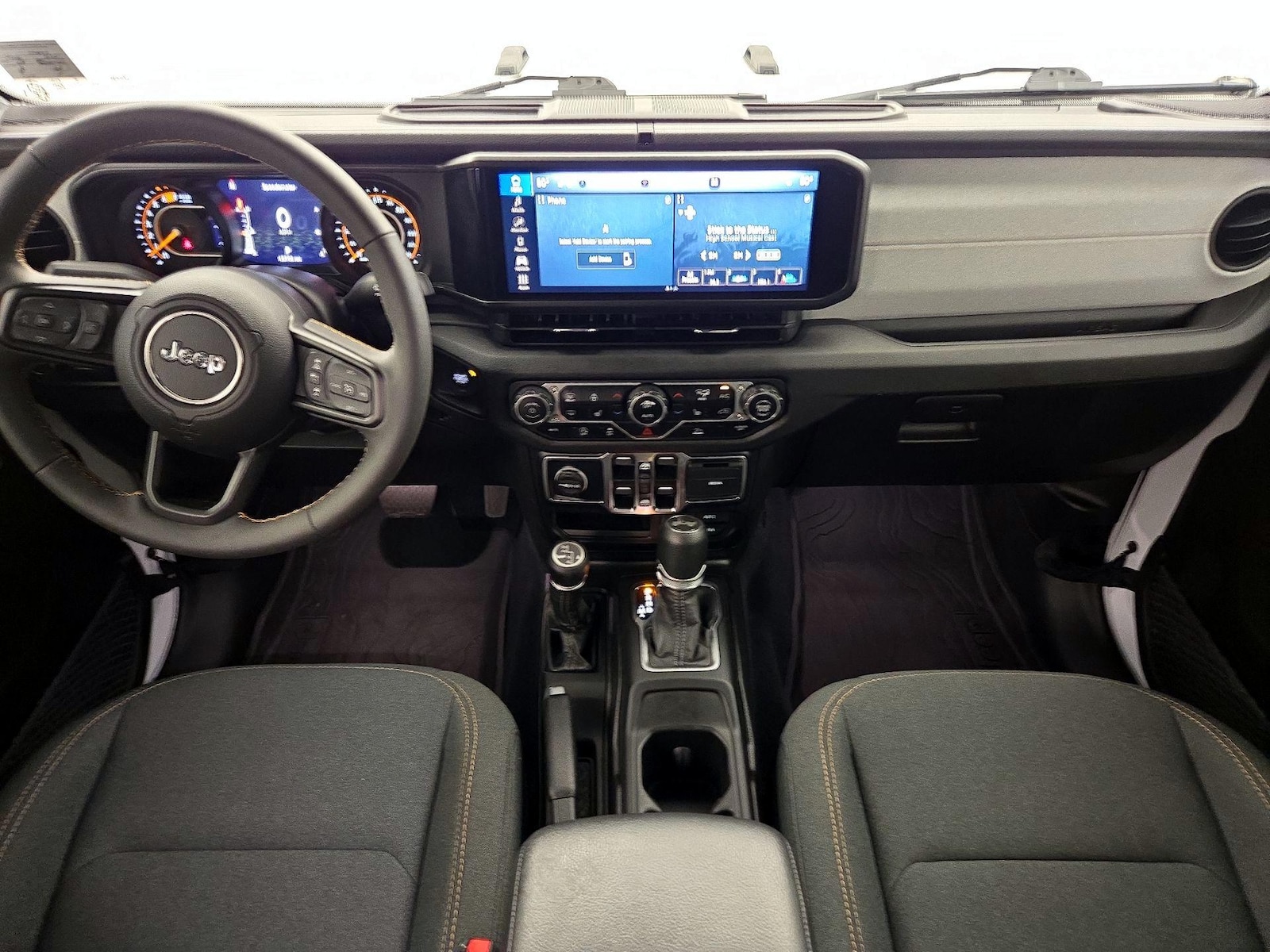 Apple CarPlay® & Android Auto™
