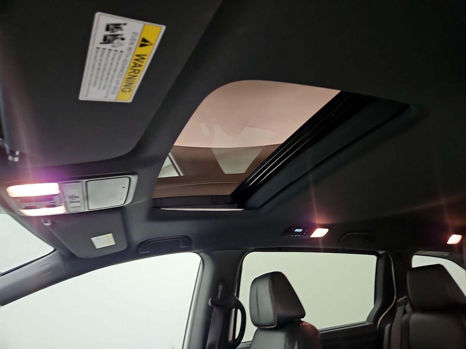 Sunroof(s) & Overhead Airbags
