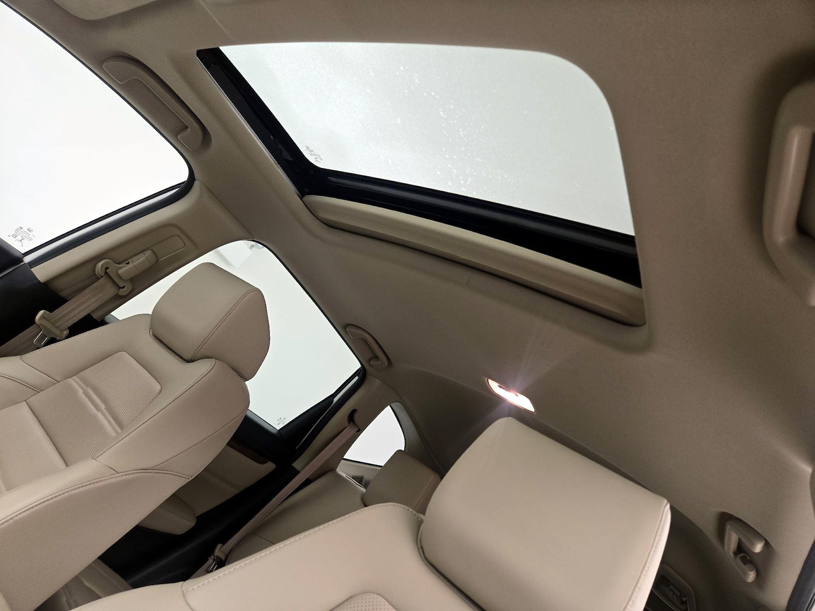 Sunroof(s) & Overhead Airbags