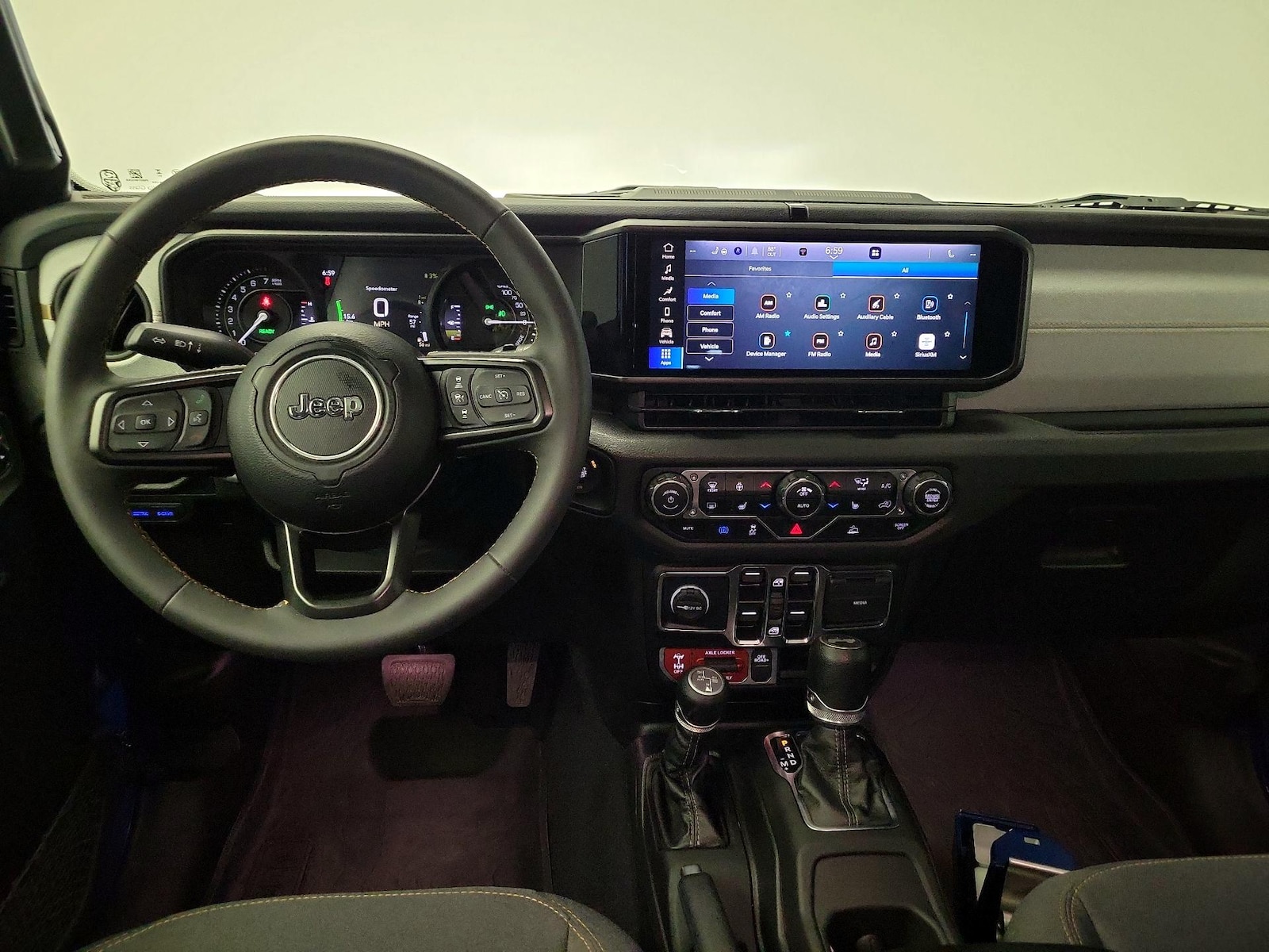 Apple CarPlay® & Android Auto™