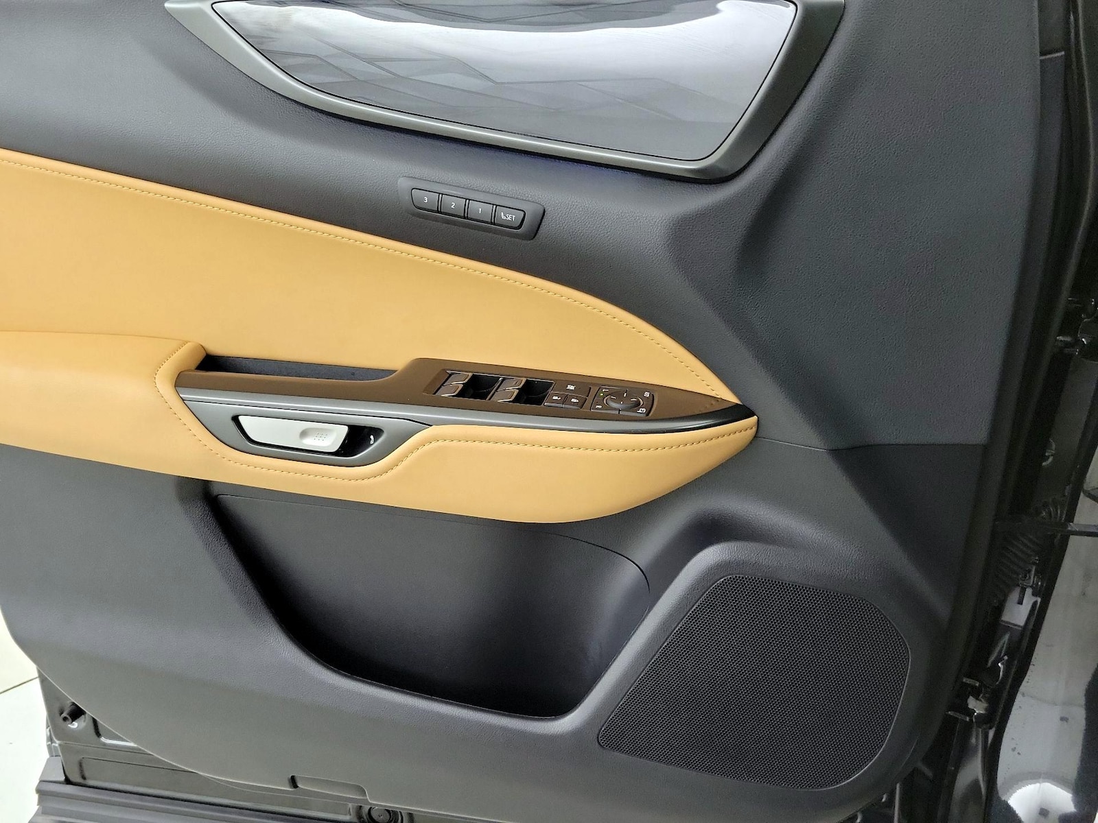 2026 Lexus NX Hybrid 350h - Photo 13