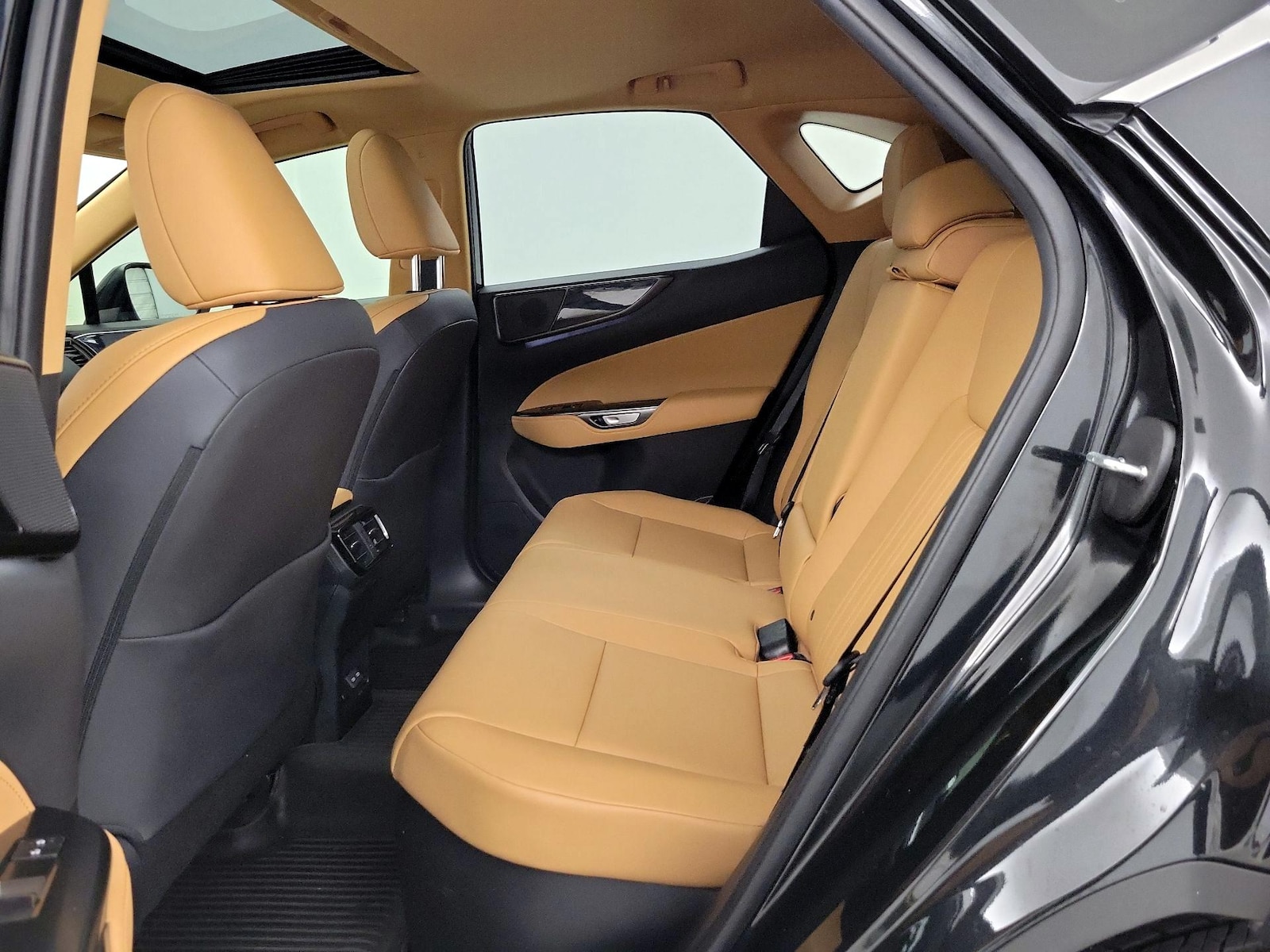 2026 Lexus NX Hybrid 350h - Photo 21