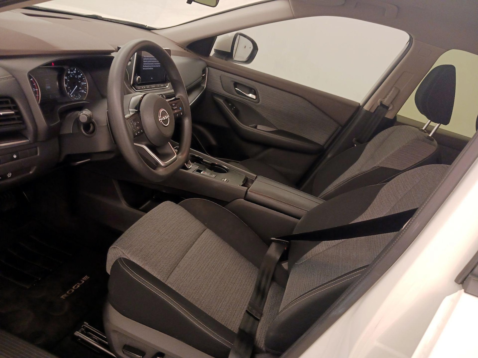 Power Seat(s) & Side Airbags