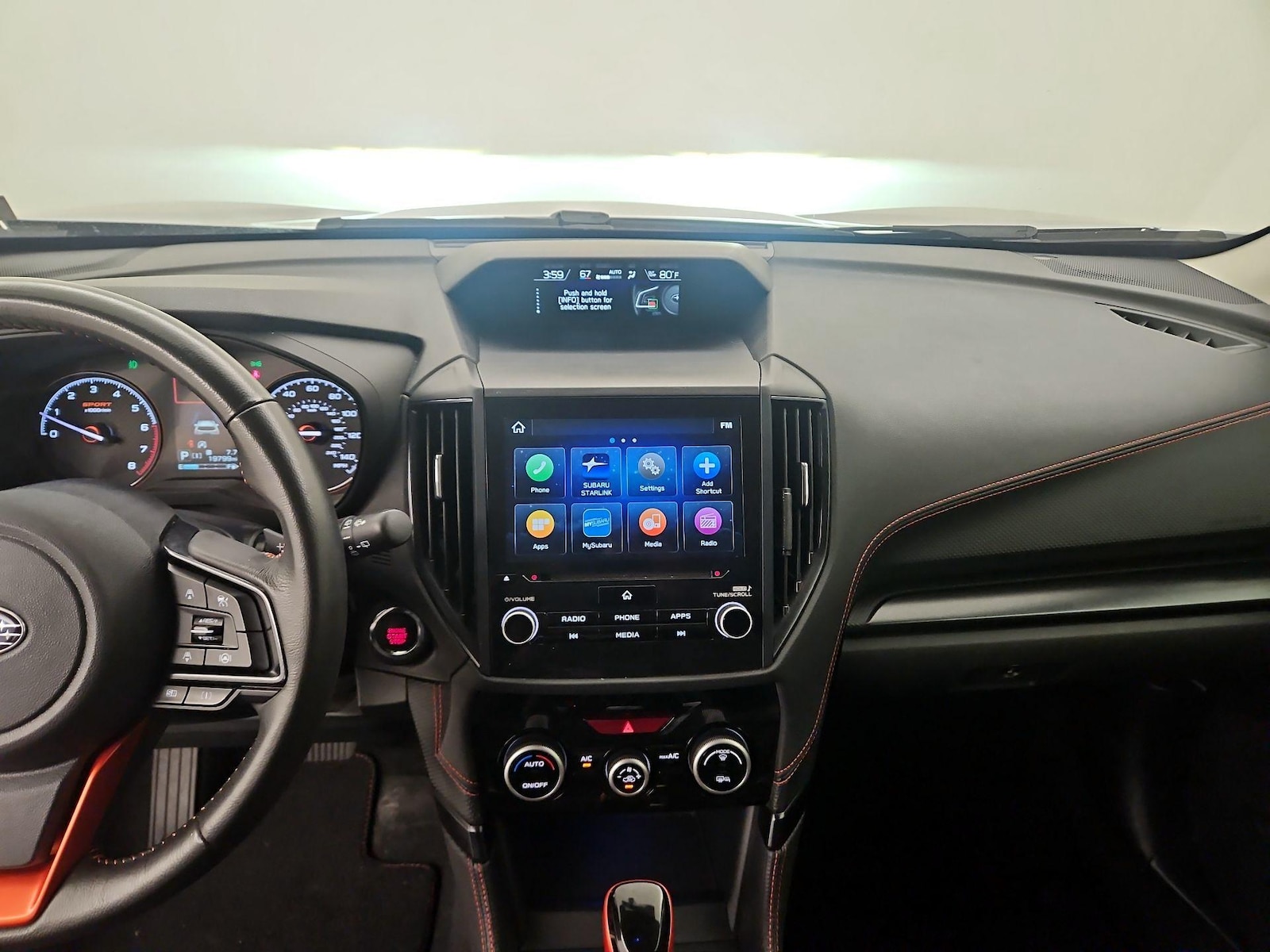 Apple CarPlay® & Android Auto™