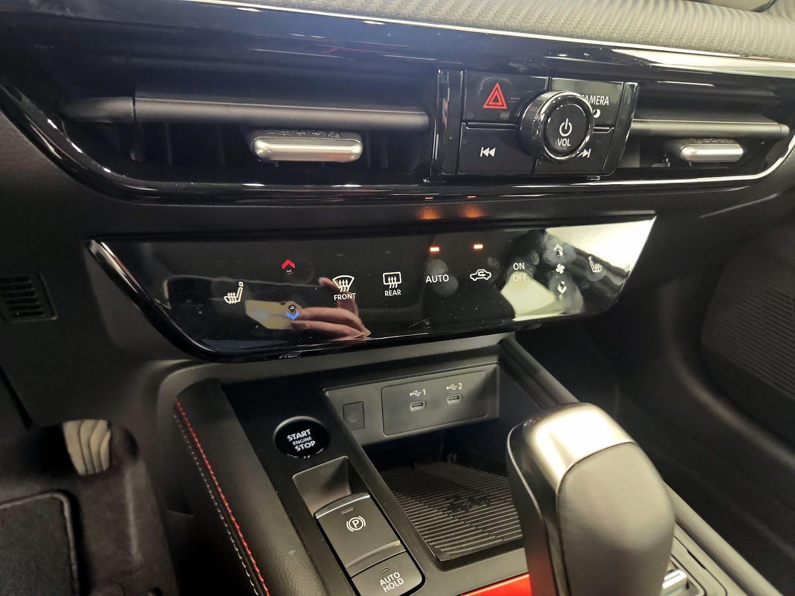 2026 Nissan KICKS SR - Photo 17