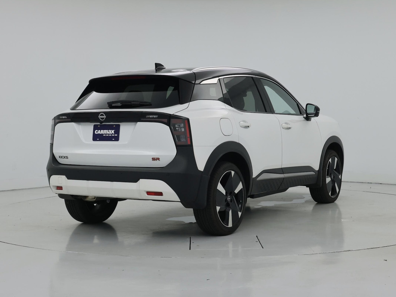 2026 Nissan KICKS SR - Photo 9