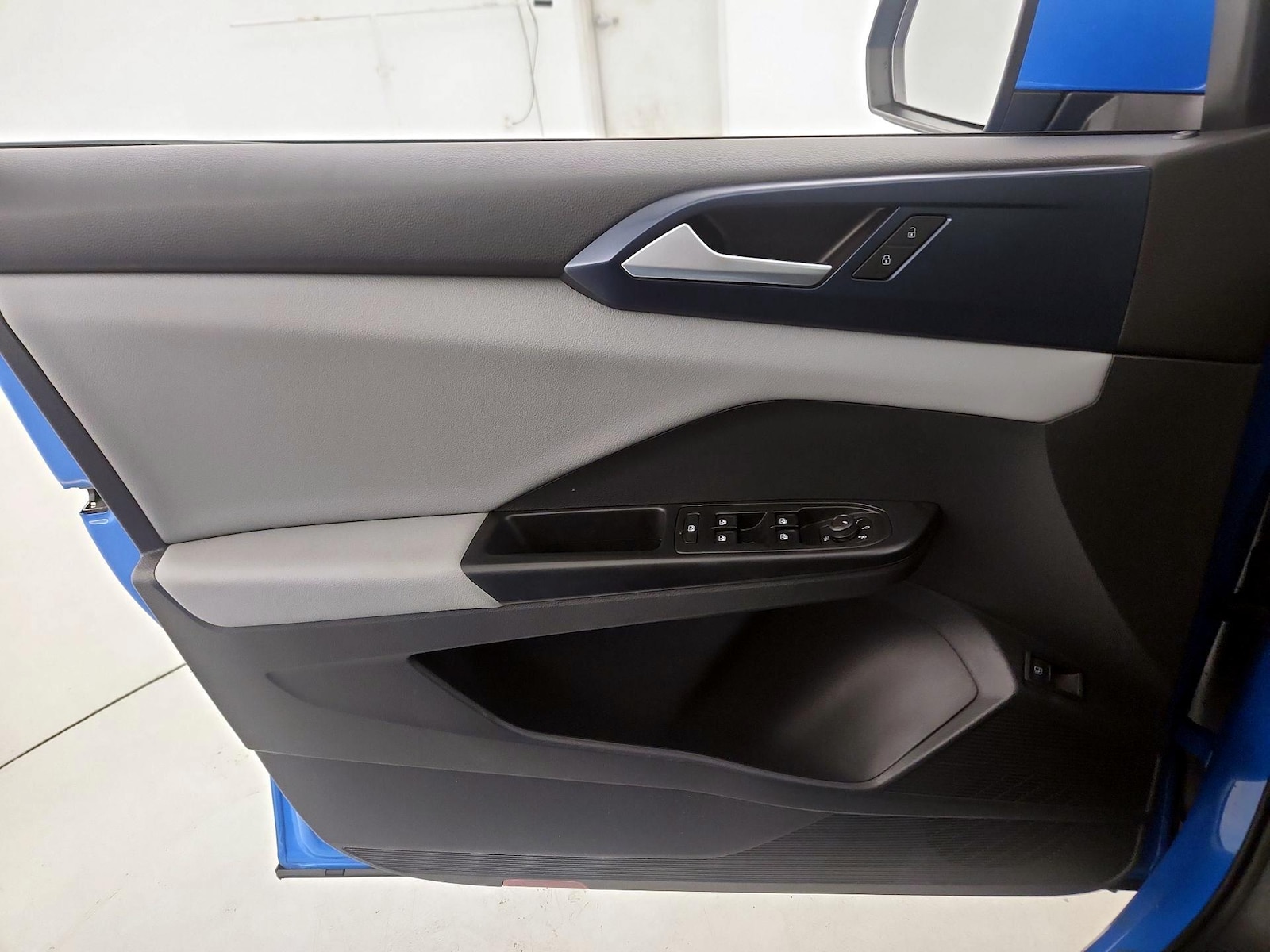 2023 Volkswagen Taos SE - Photo 13