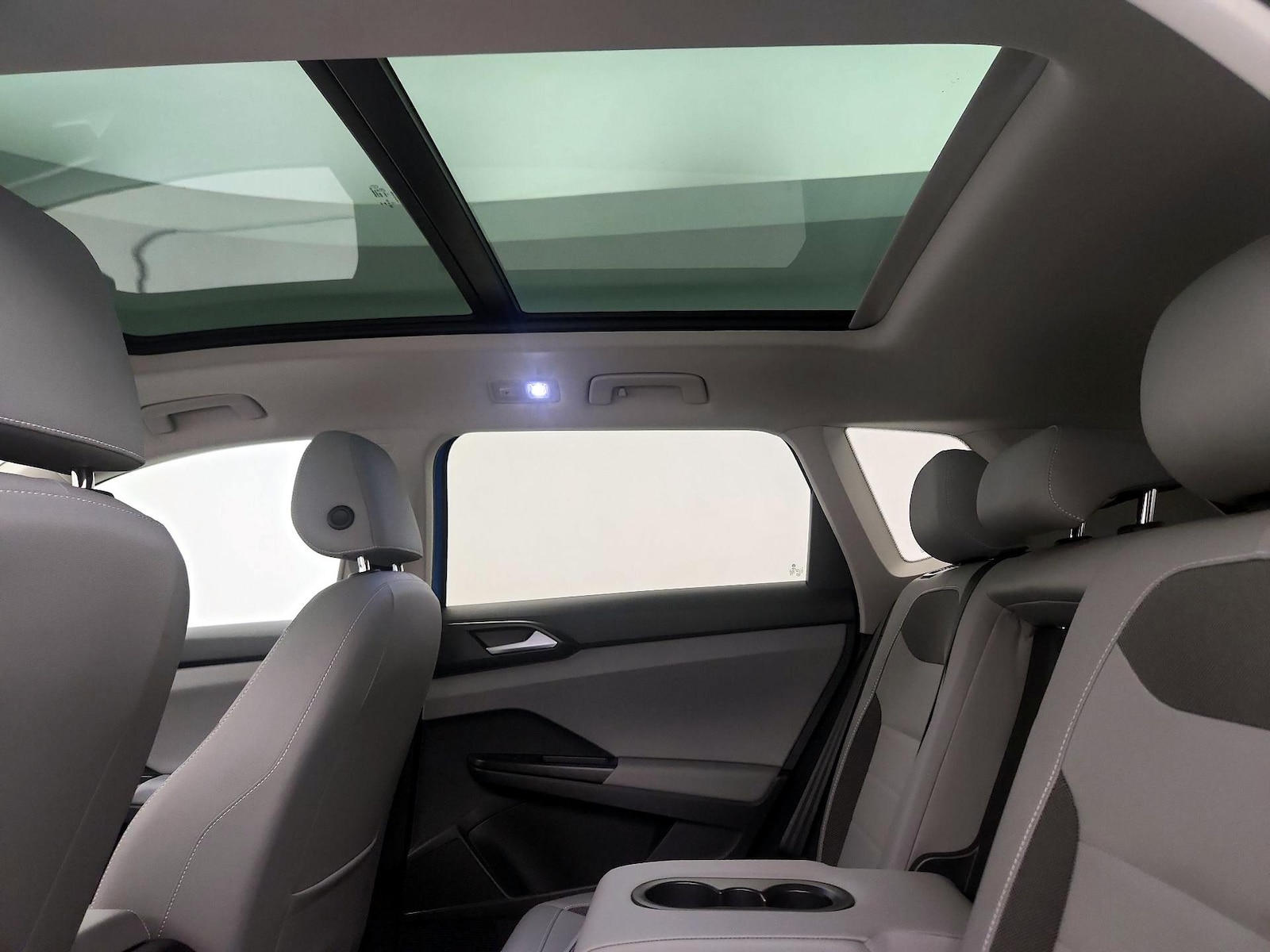 2023 Volkswagen Taos SE - Photo 24