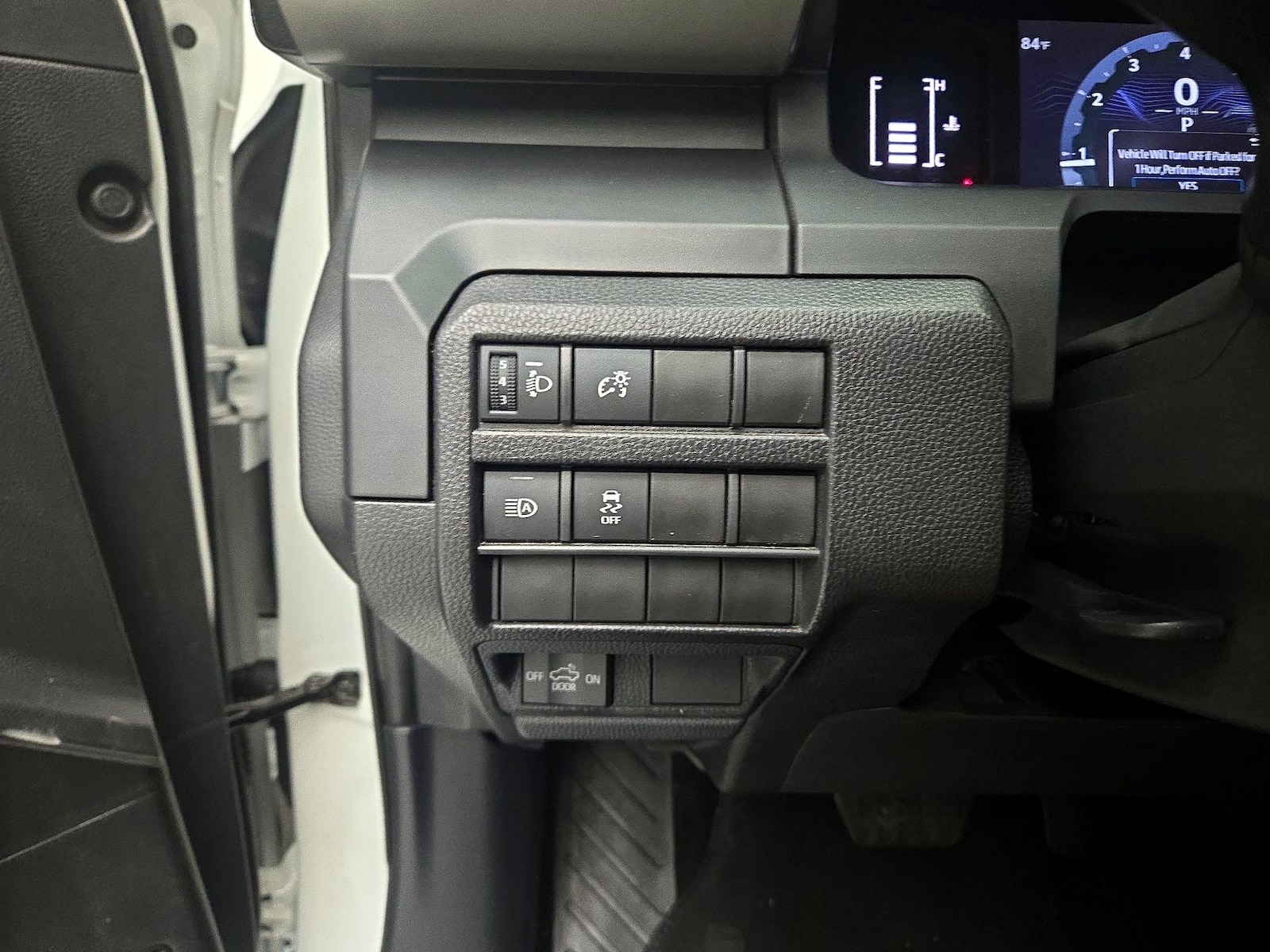 2025 Toyota Tacoma SR - Photo 14