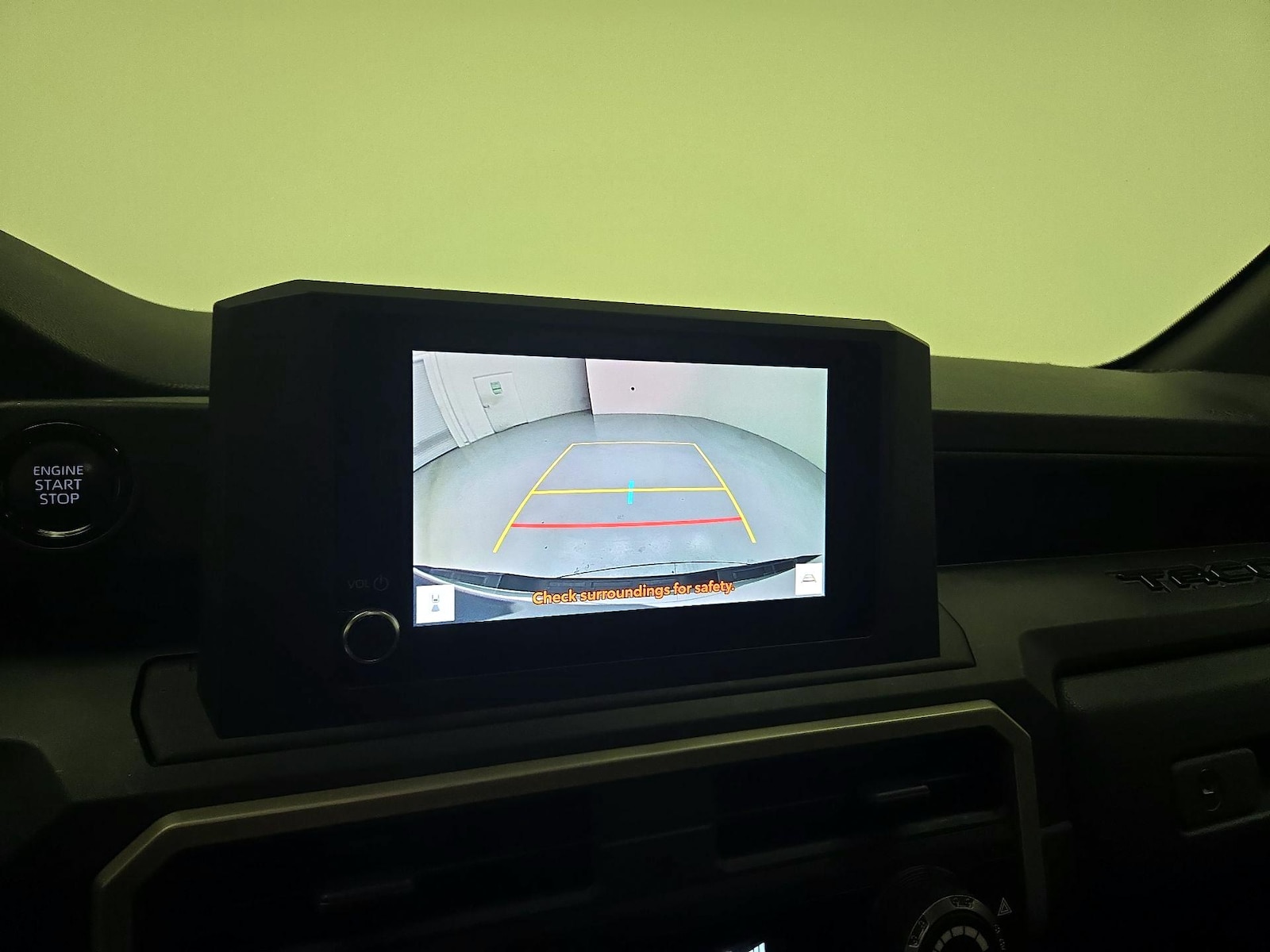 2025 Toyota Tacoma SR - Photo 15