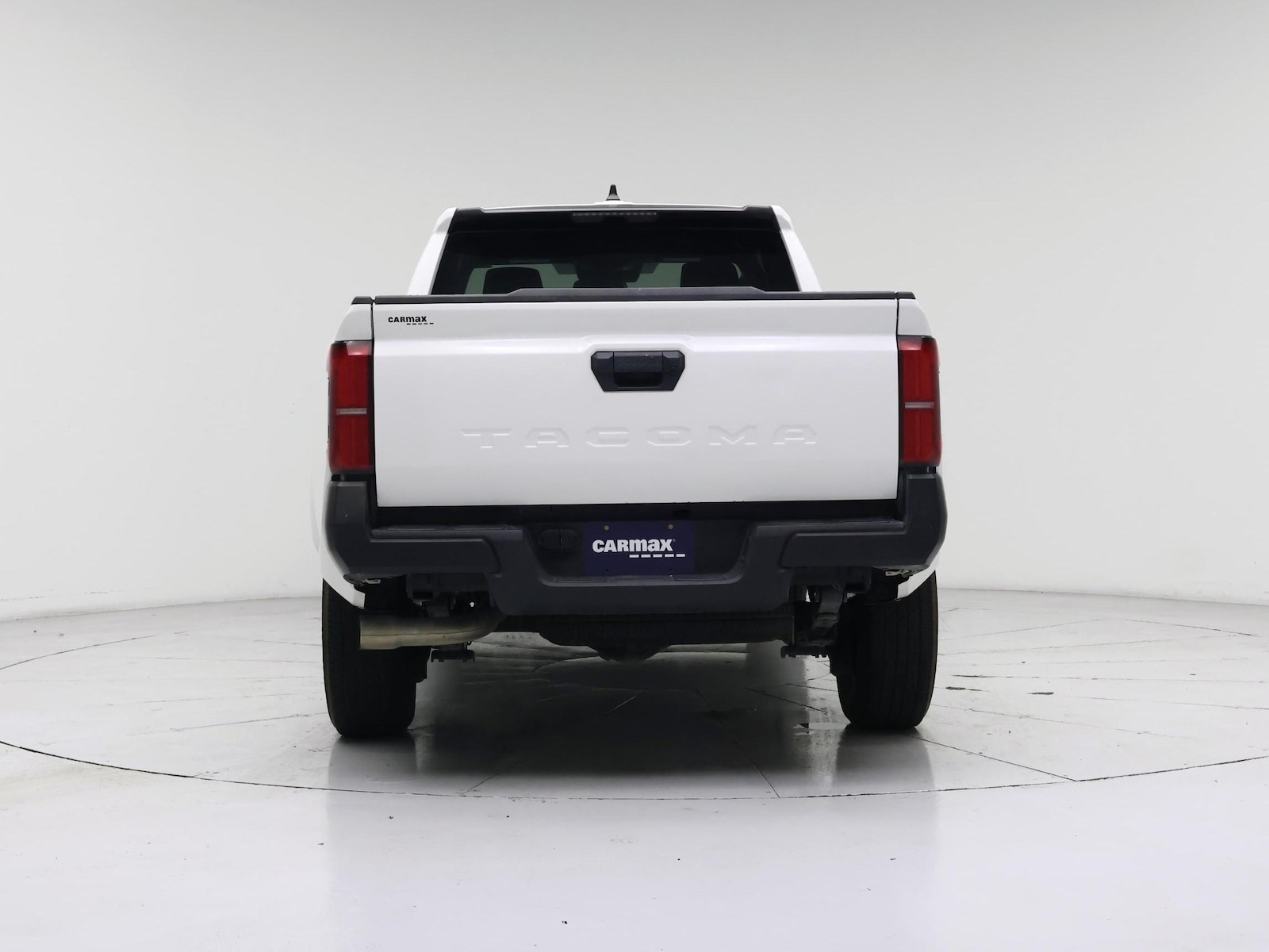 2025 Toyota Tacoma SR - Photo 7