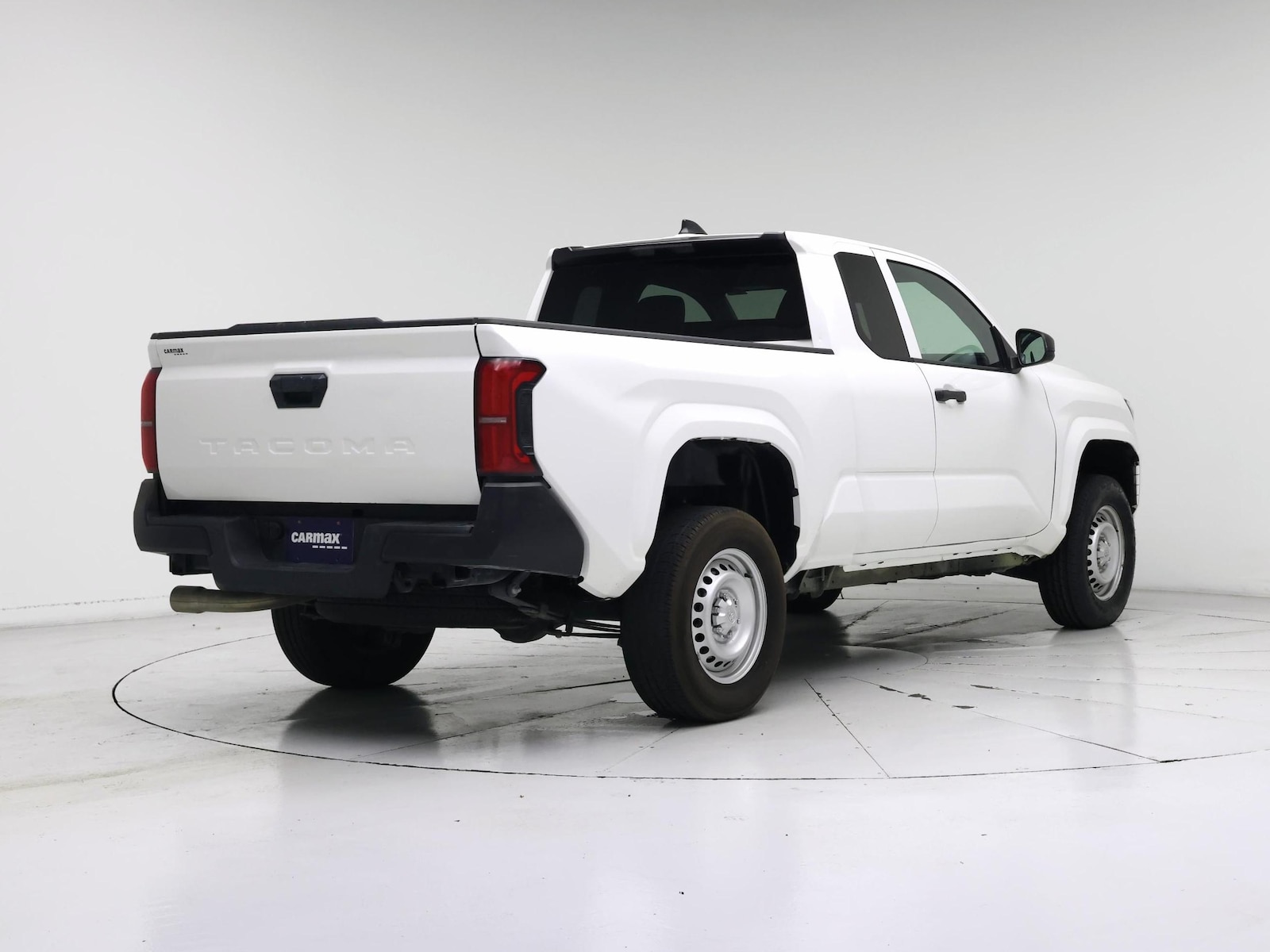 2025 Toyota Tacoma SR - Photo 9