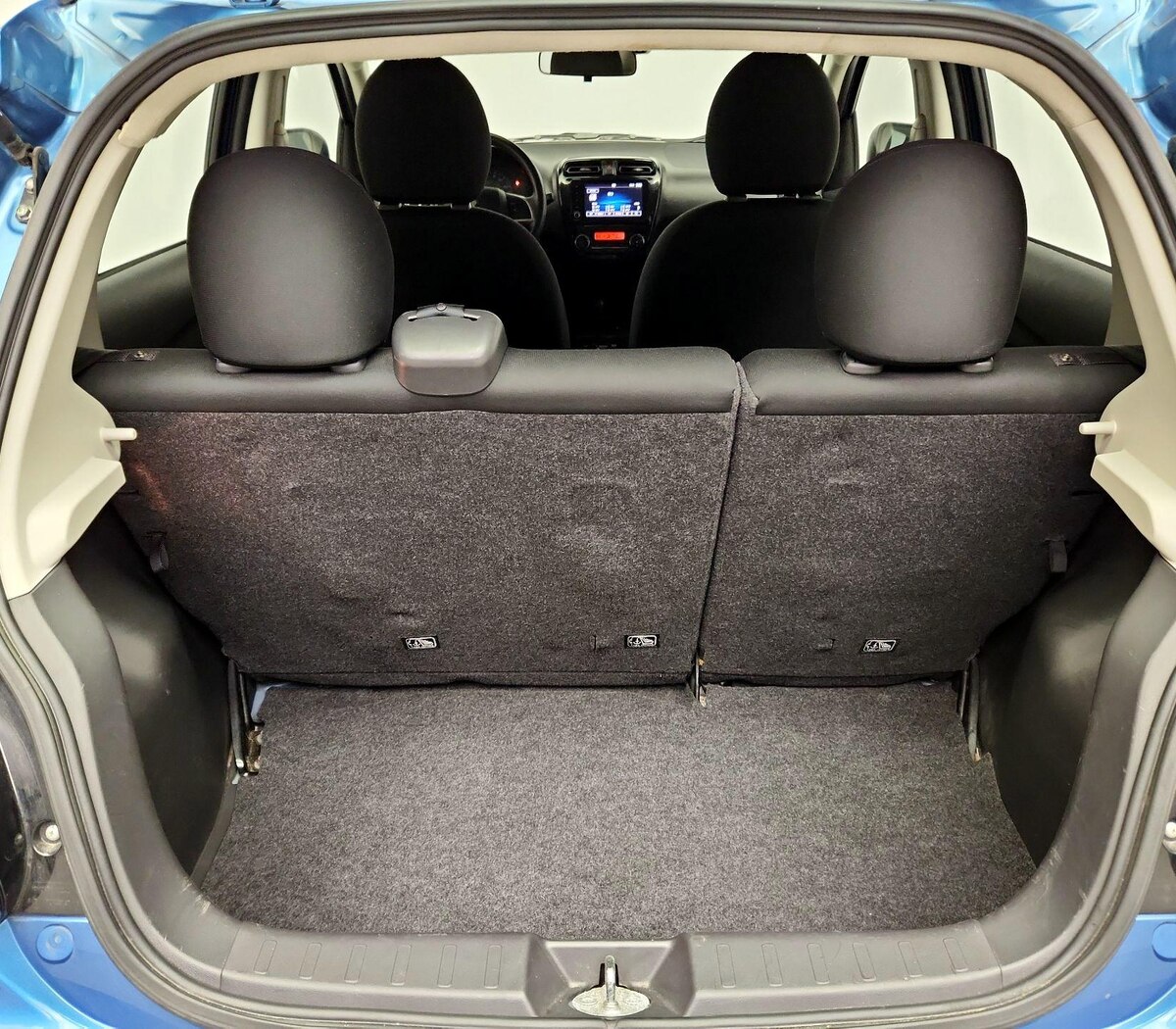 Trunk/Cargo (Seats Up)