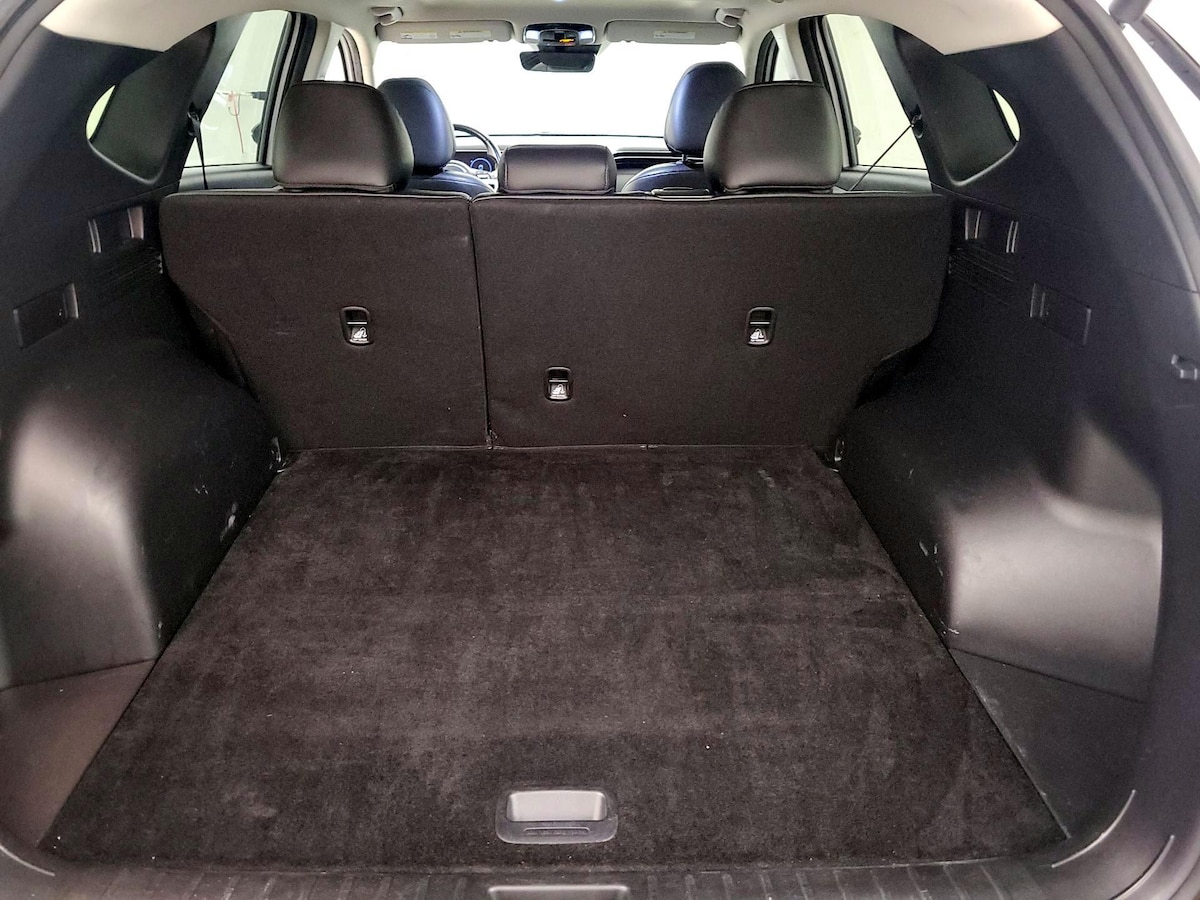 Trunk/Cargo (Seats Up)