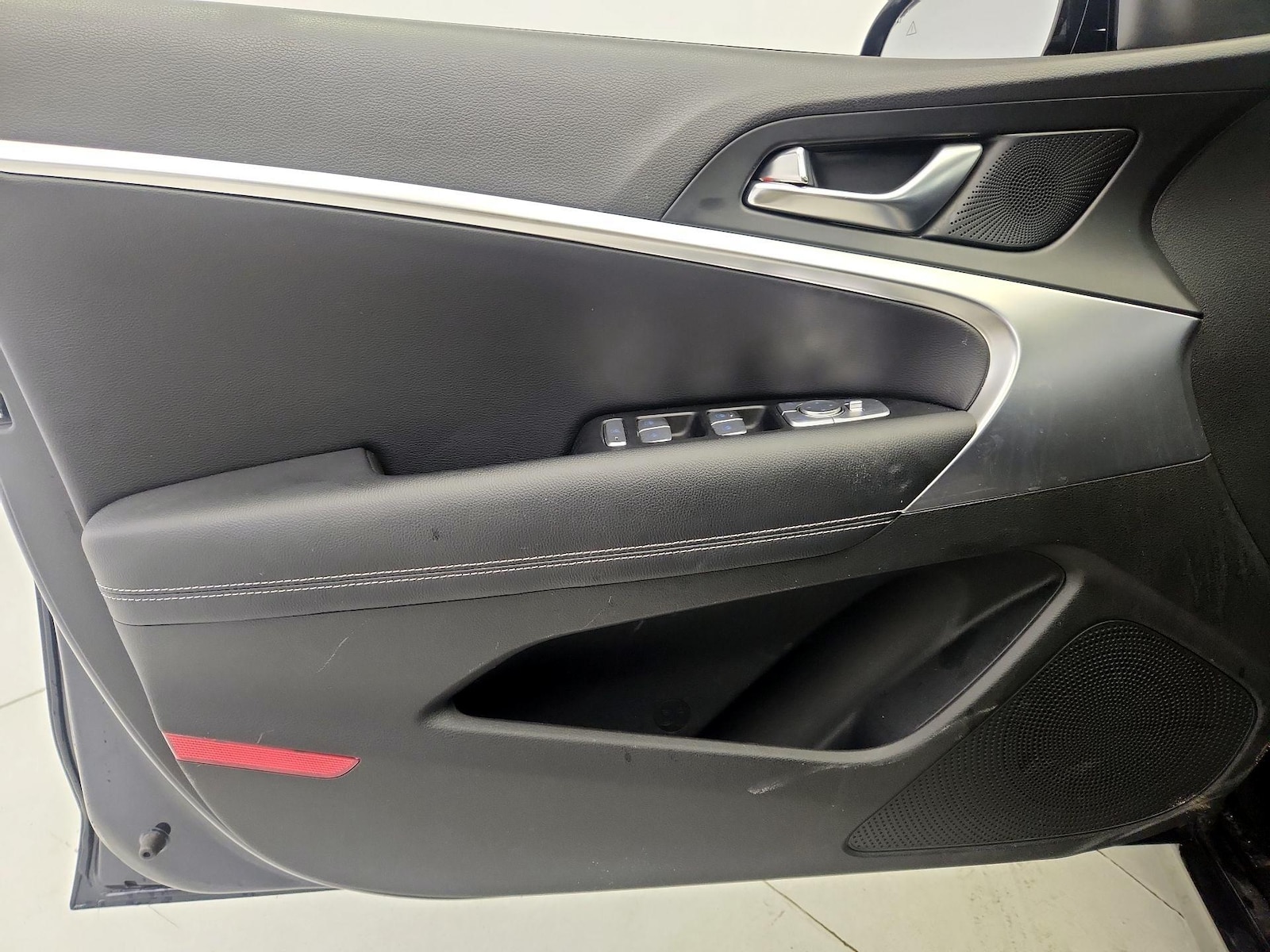2026 GENESIS G70 Standard - Photo 13
