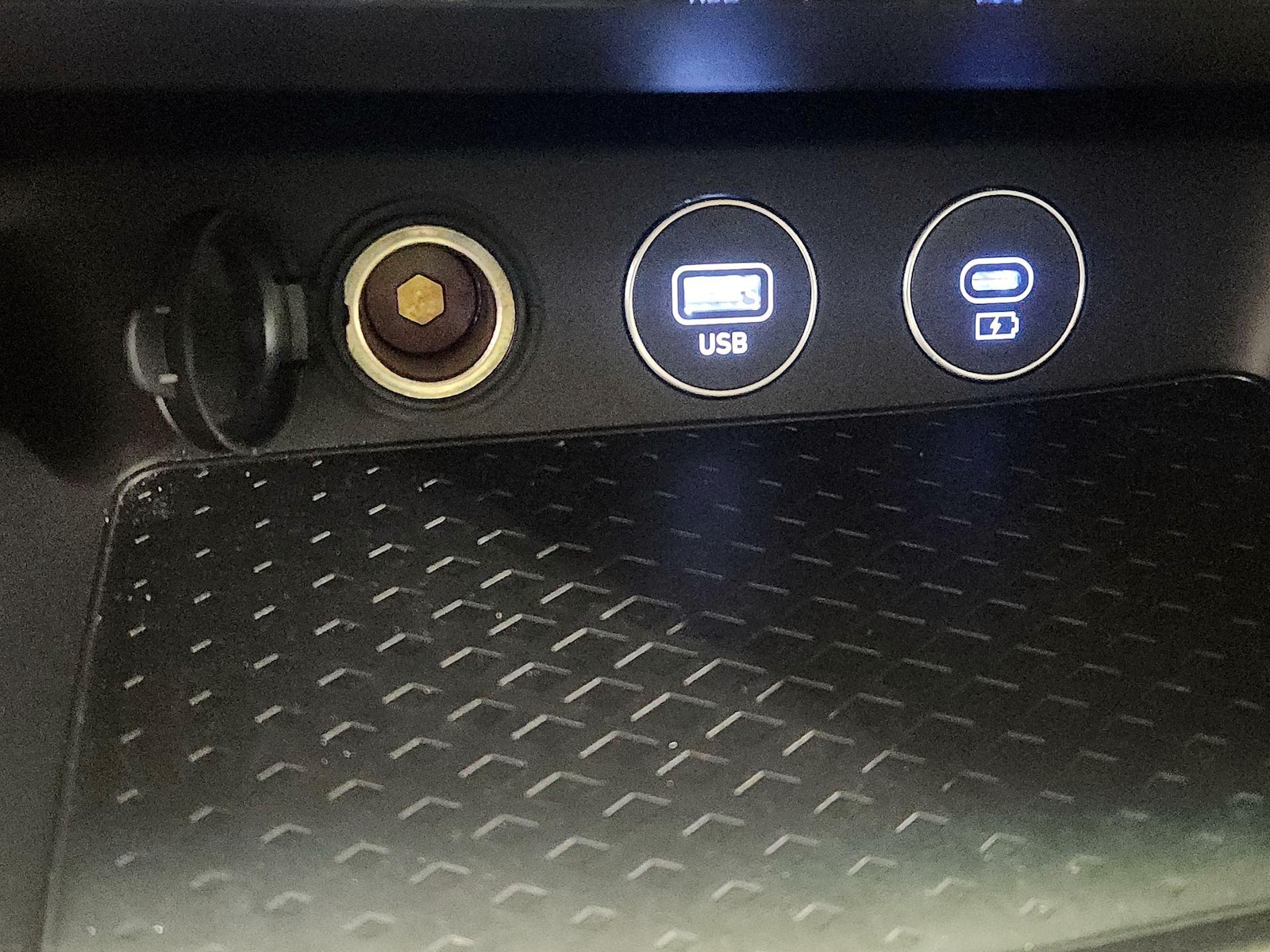 2026 GENESIS G70 Standard - Photo 20