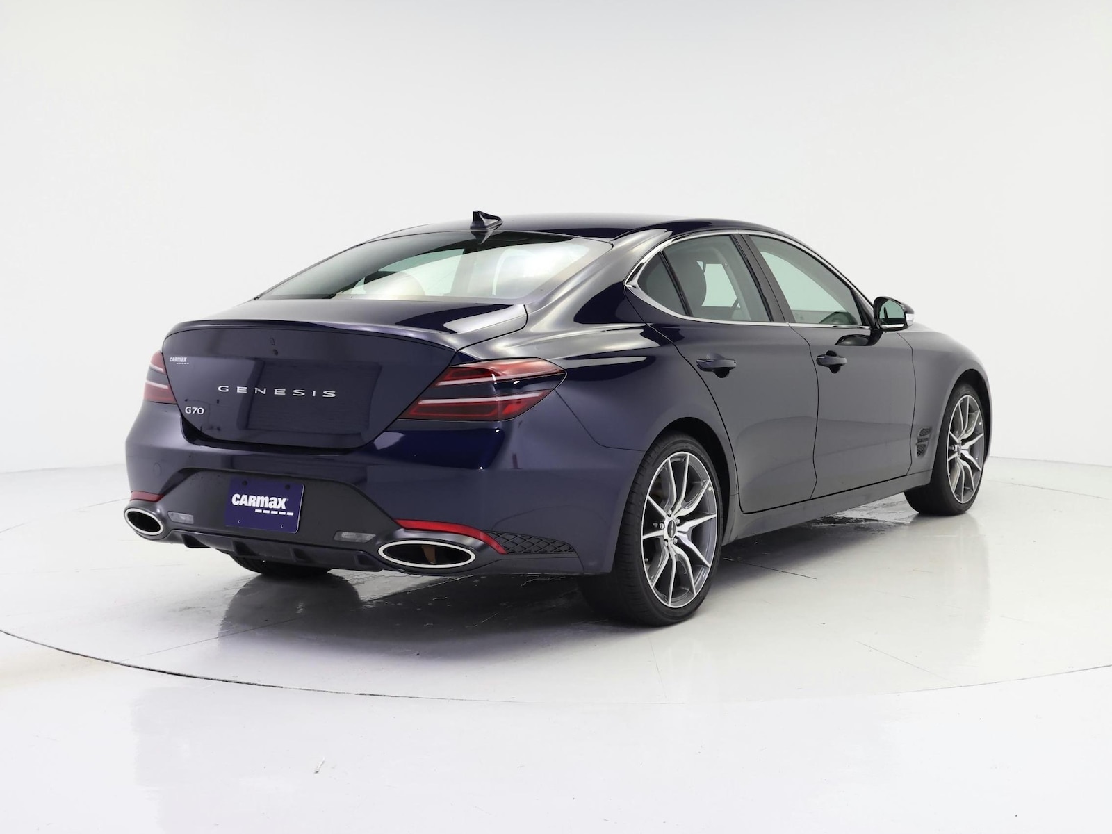 2026 GENESIS G70 Standard - Photo 9