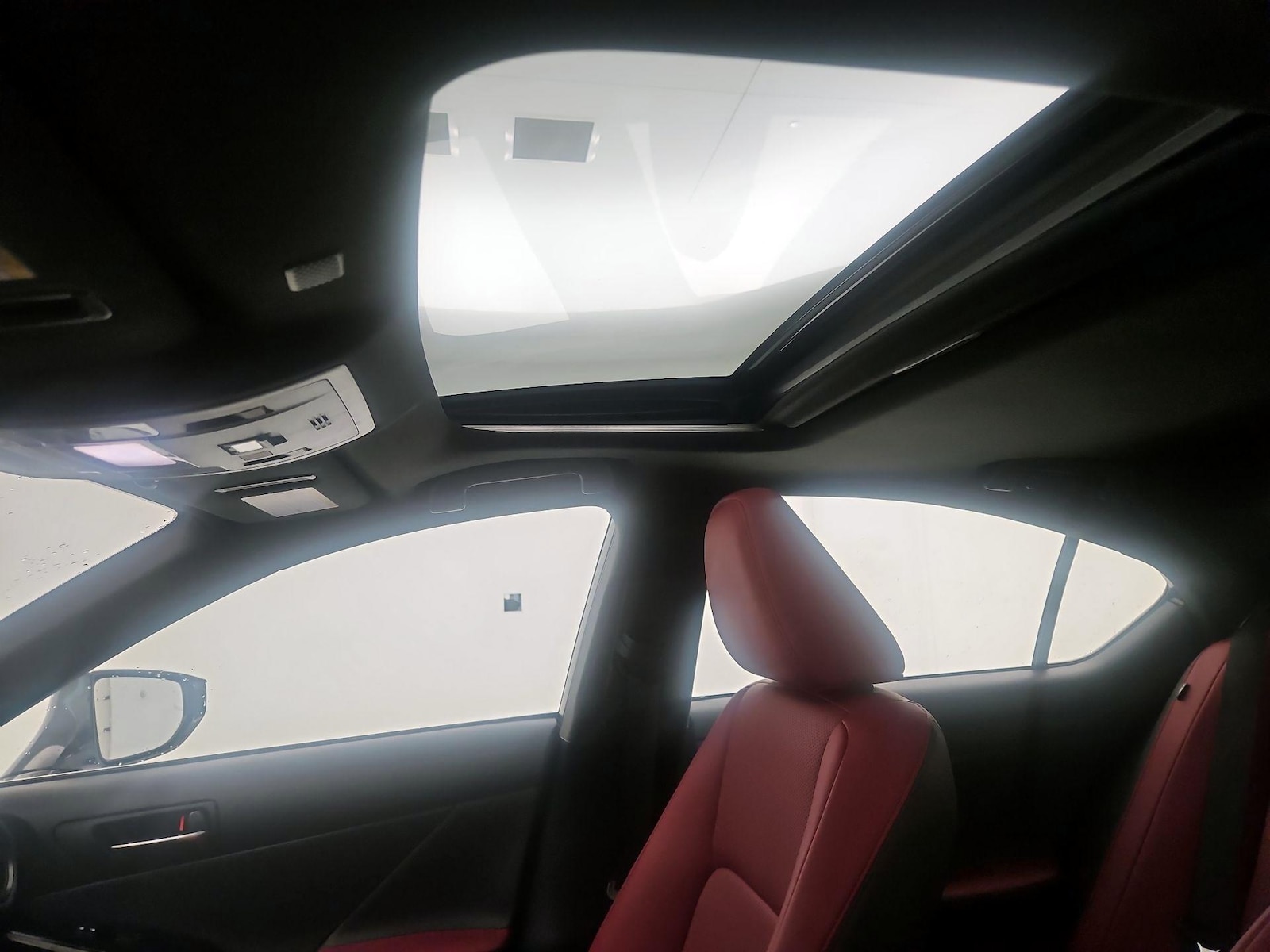 Sunroof(s) & Overhead Airbags