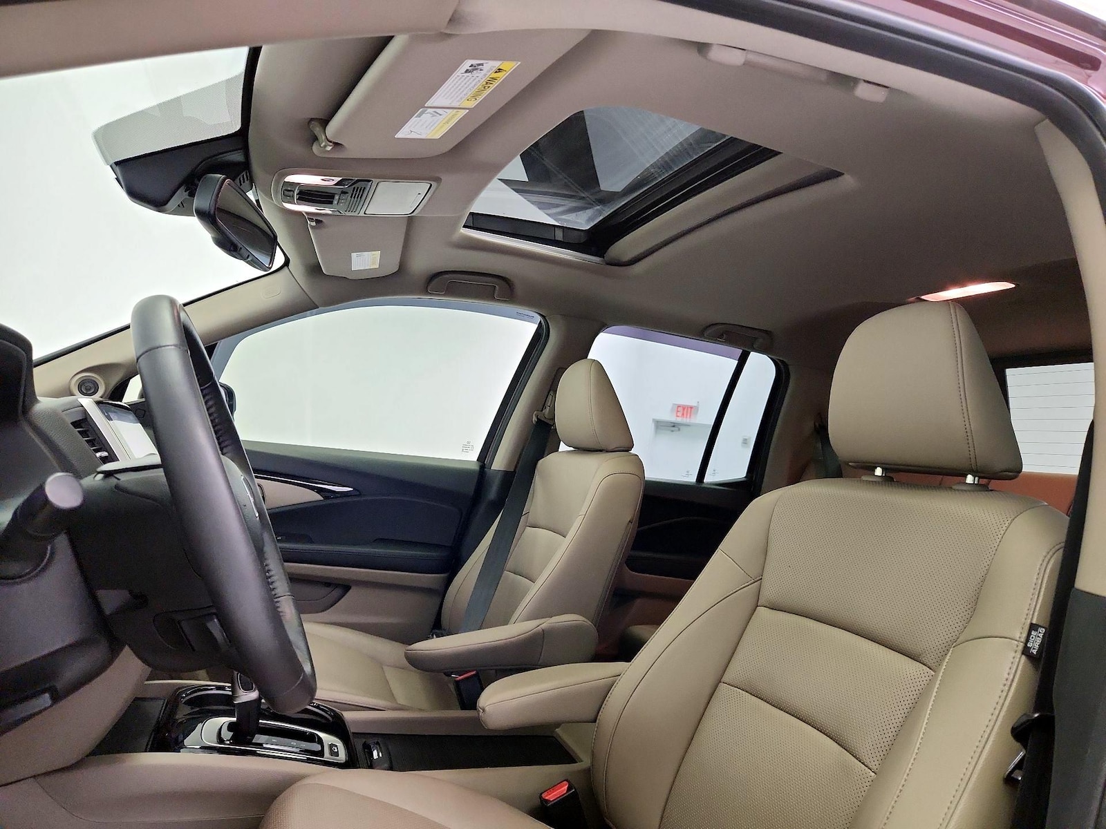 Sunroof(s) & Overhead Airbags