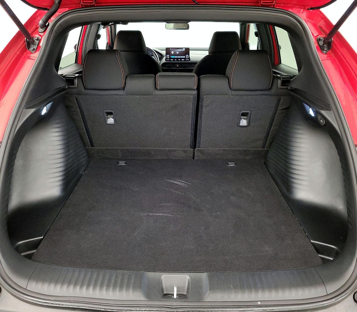 Trunk/Cargo (Seats Up)