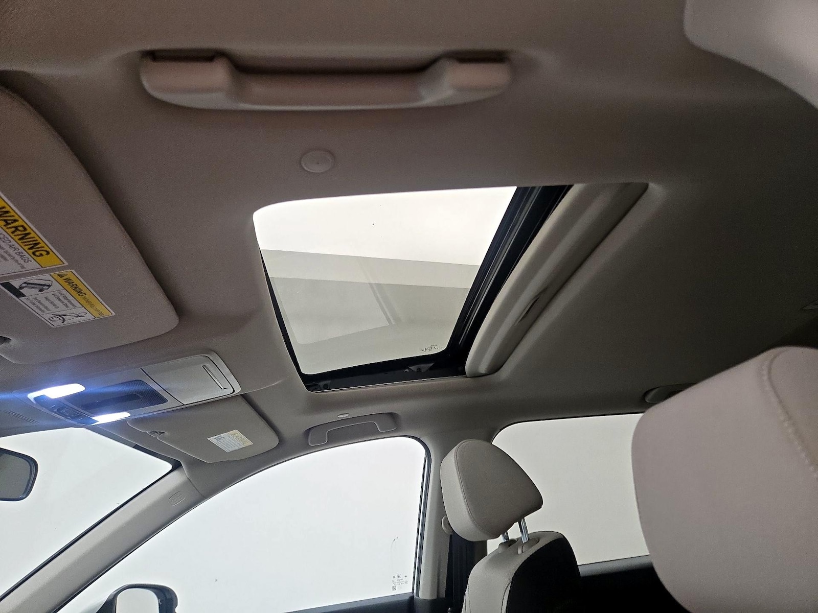 Sunroof(s) & Overhead Airbags