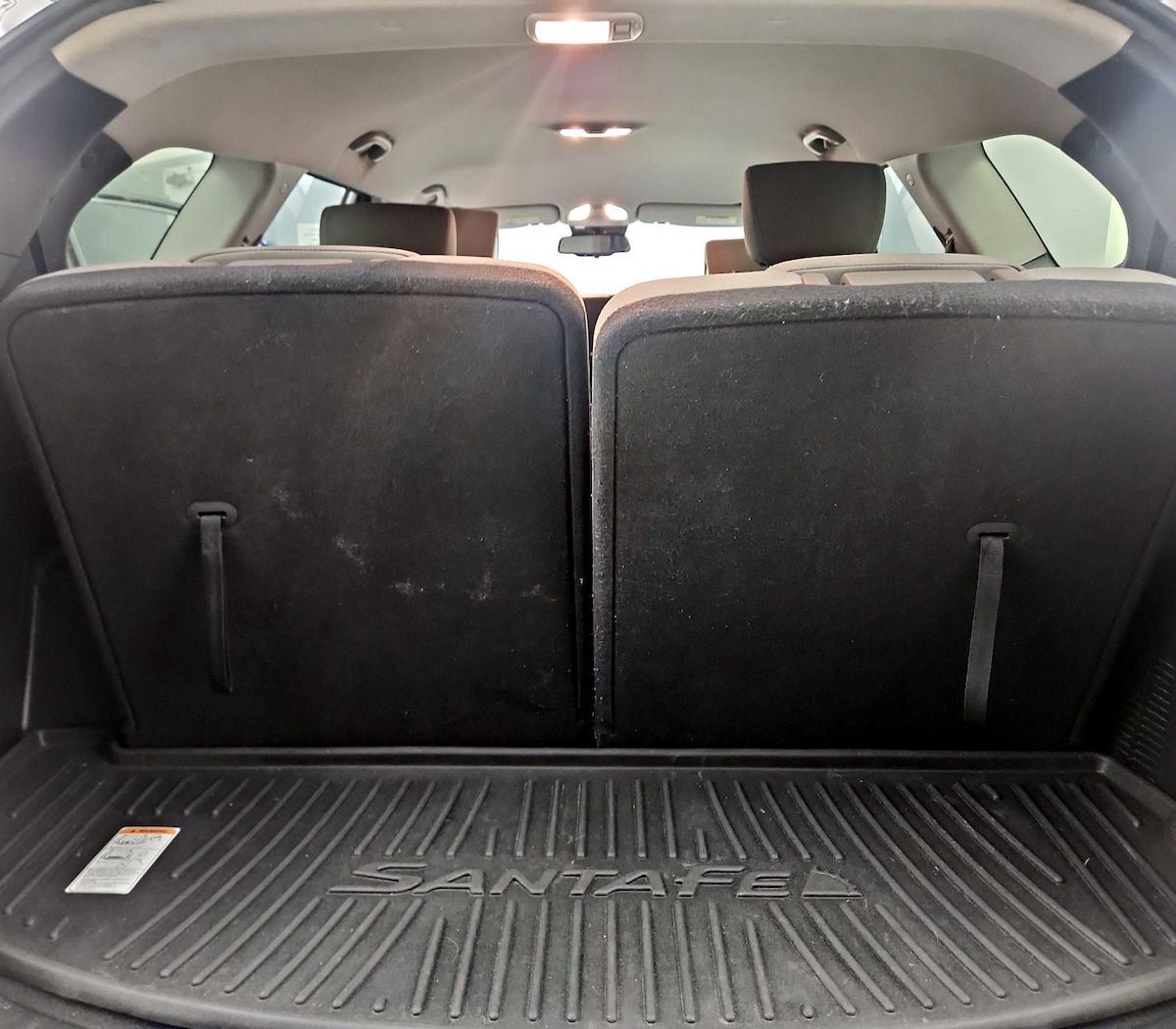 Trunk/Cargo (Seats Up)
