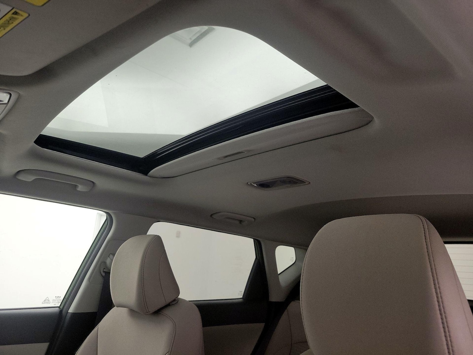 Sunroof(s) & Overhead Airbags