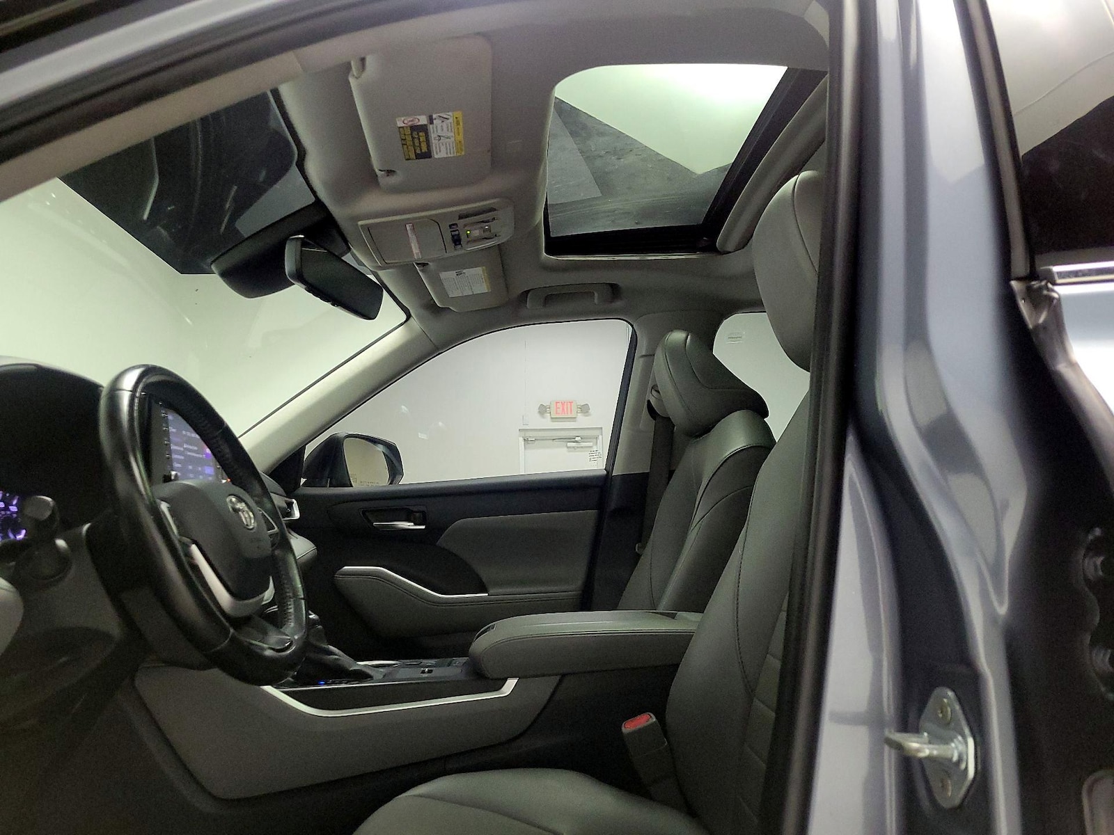 Sunroof(s) & Overhead Airbags