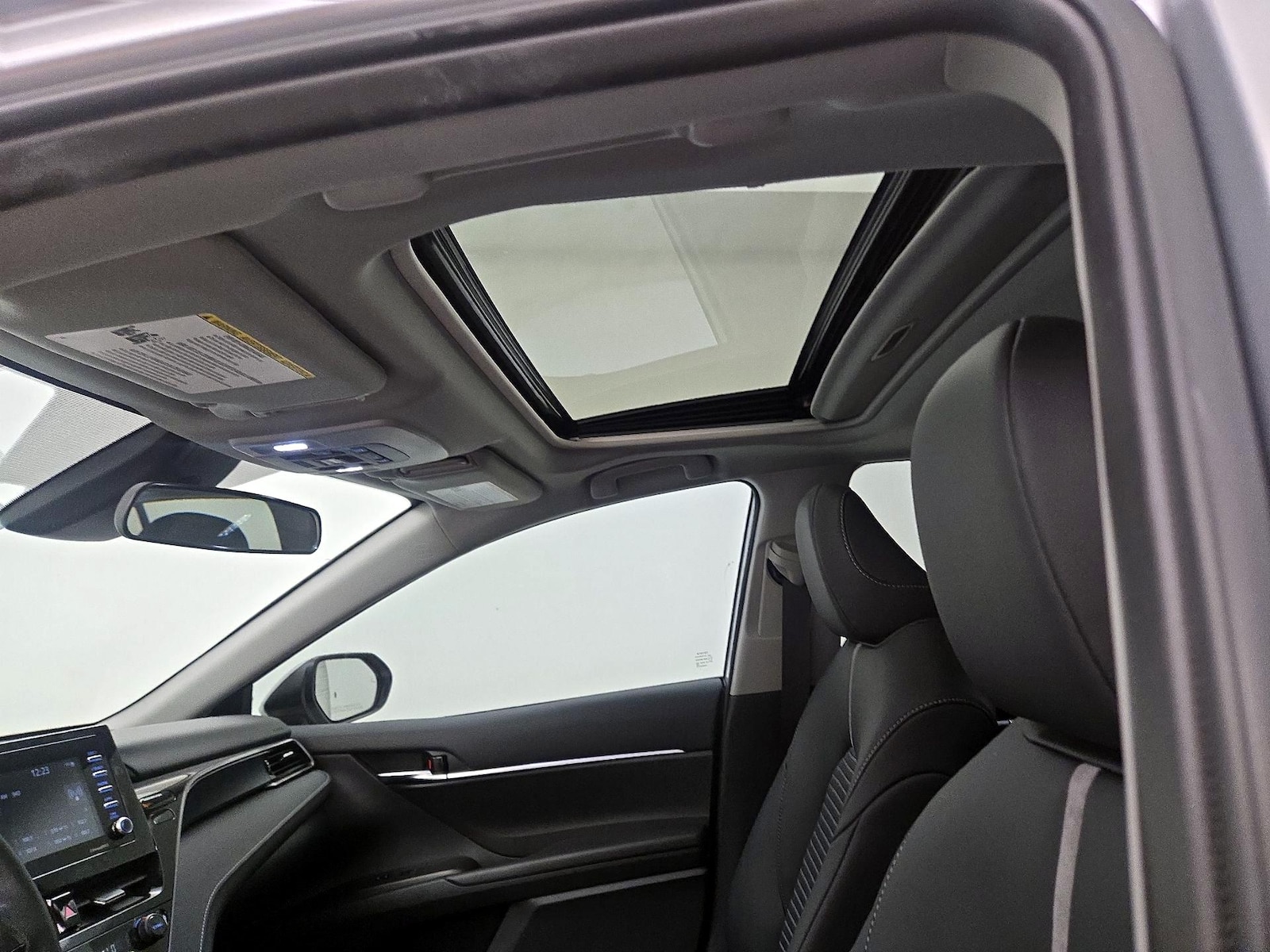 Sunroof(s) & Overhead Airbags