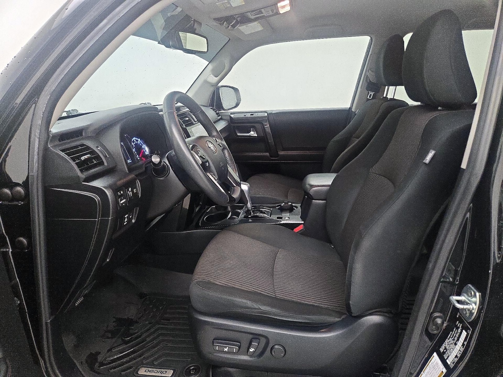 Power Seat(s) & Side Airbags
