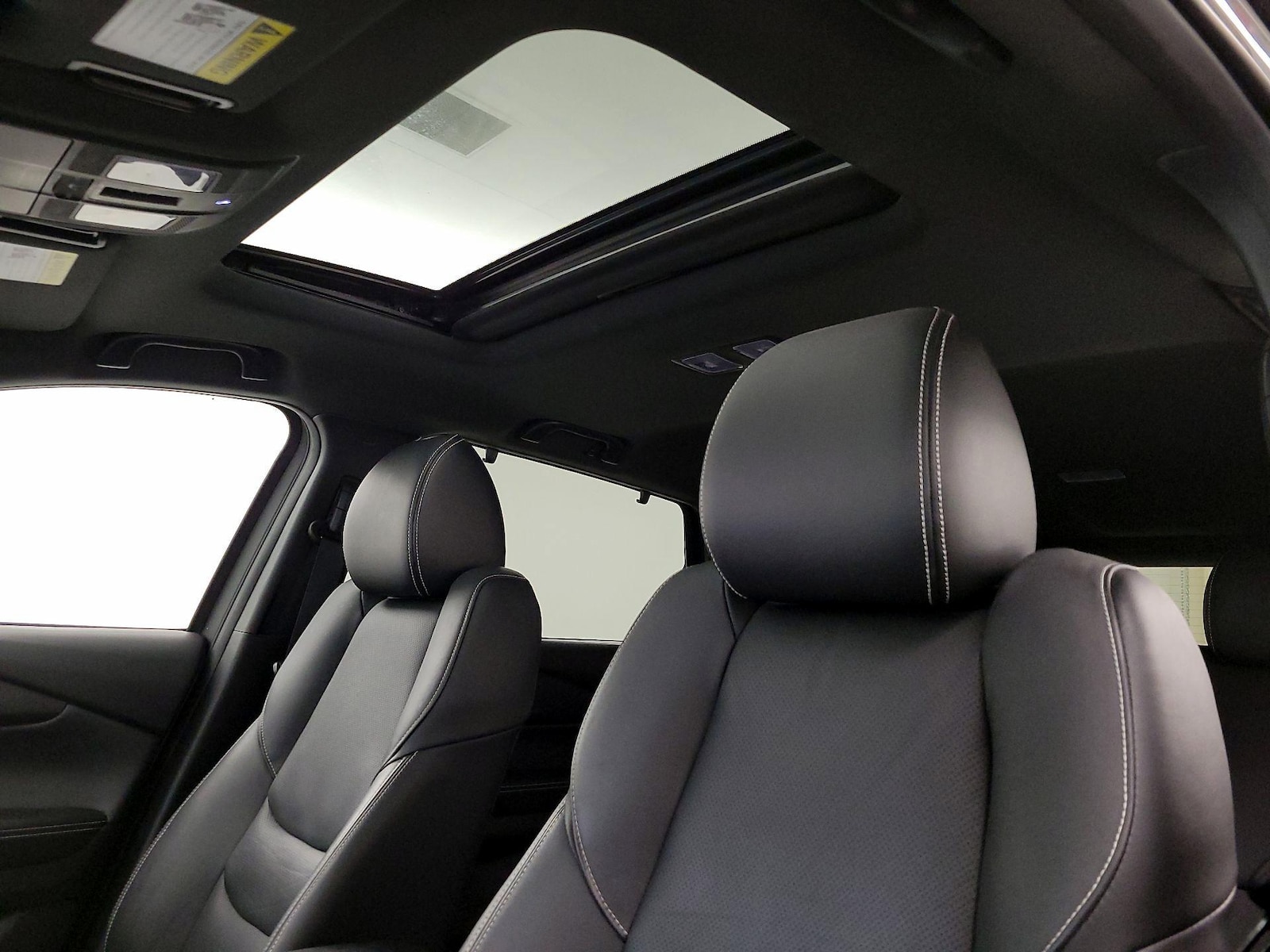 Sunroof(s) & Overhead Airbags