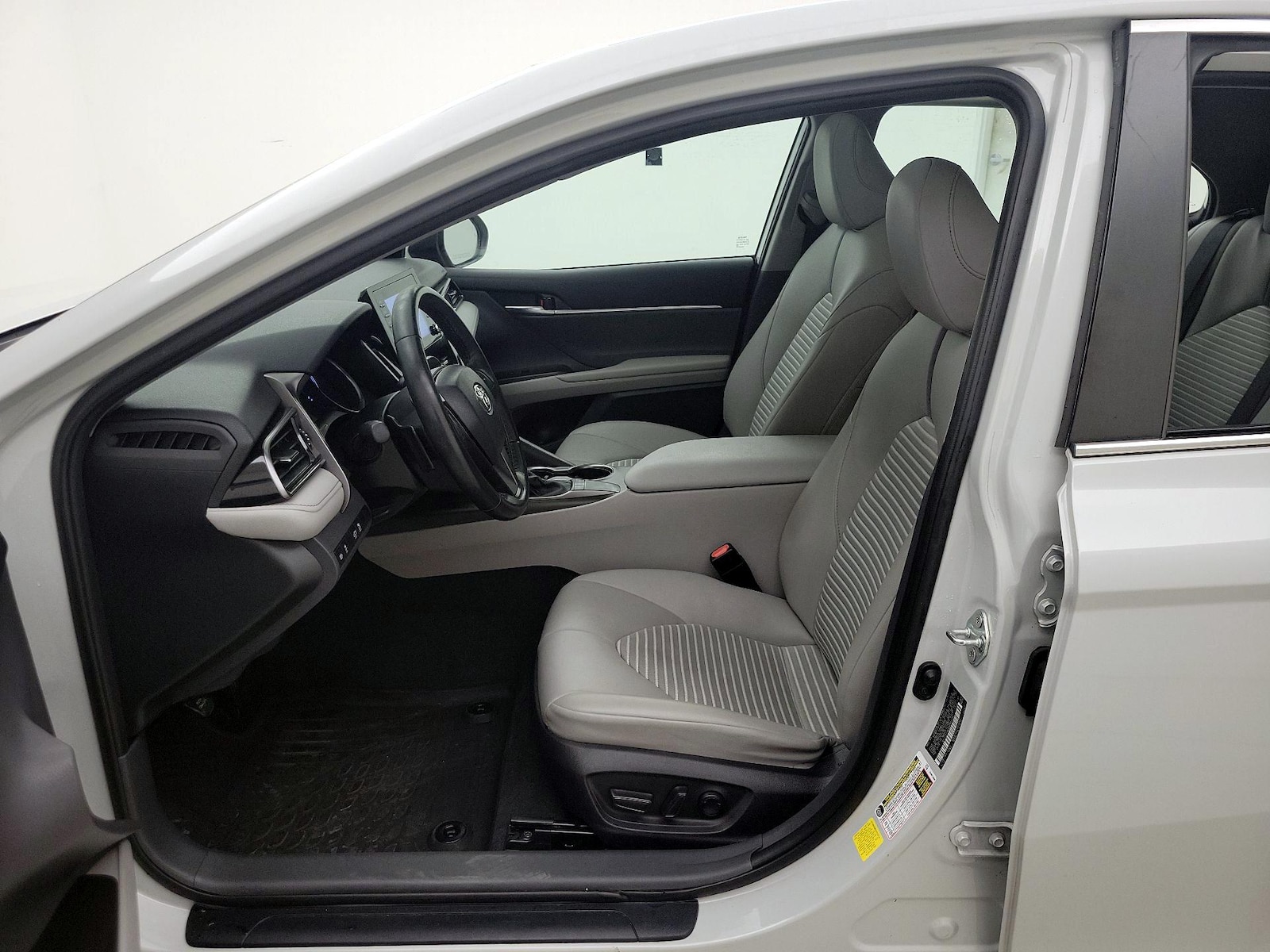 Power Seat(s) & Side Airbags