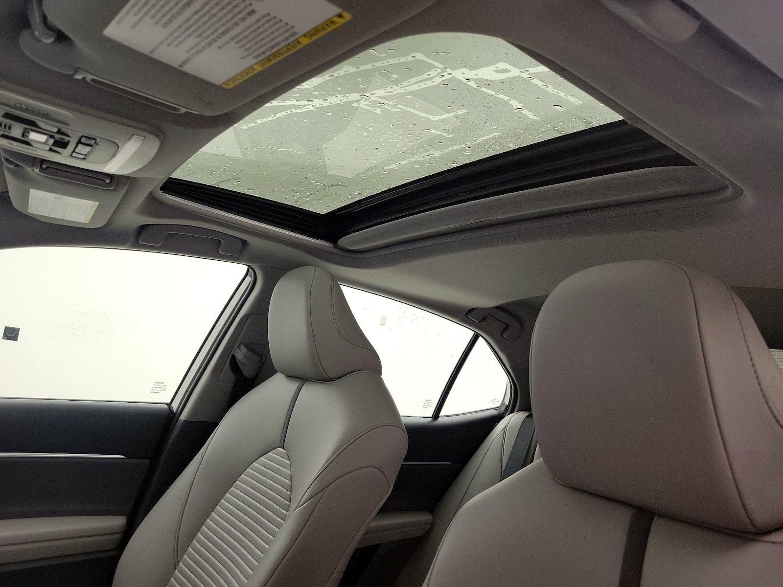 Sunroof(s) & Overhead Airbags