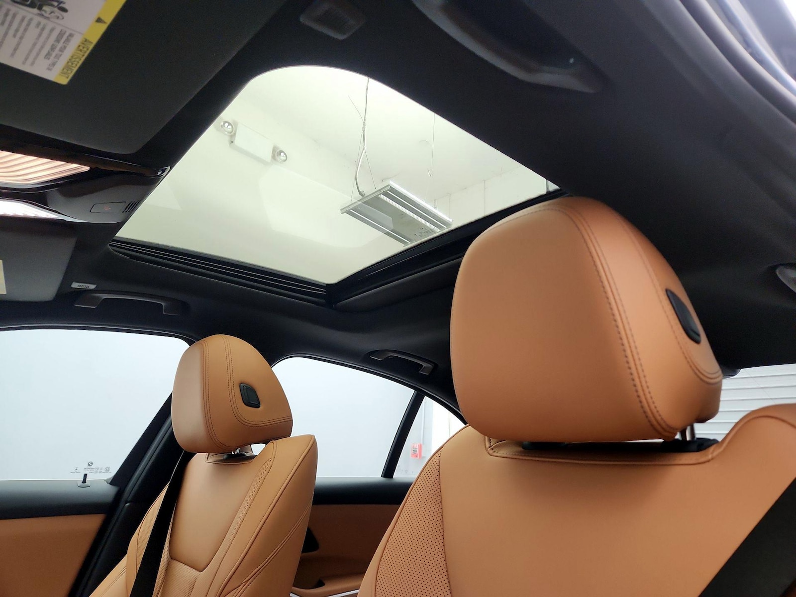 Sunroof(s) & Overhead Airbags